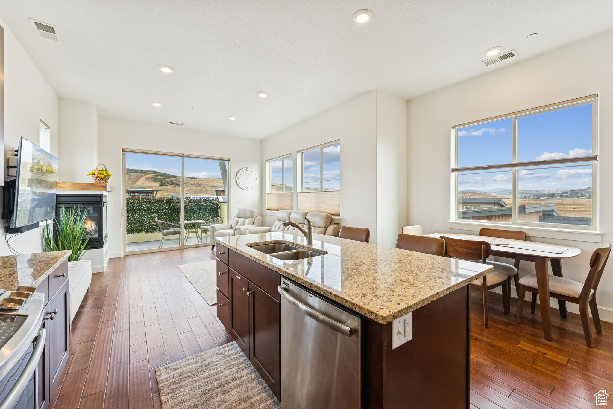 NEWPARK TERRACE AMENDED CONDOMINIUM - Residential