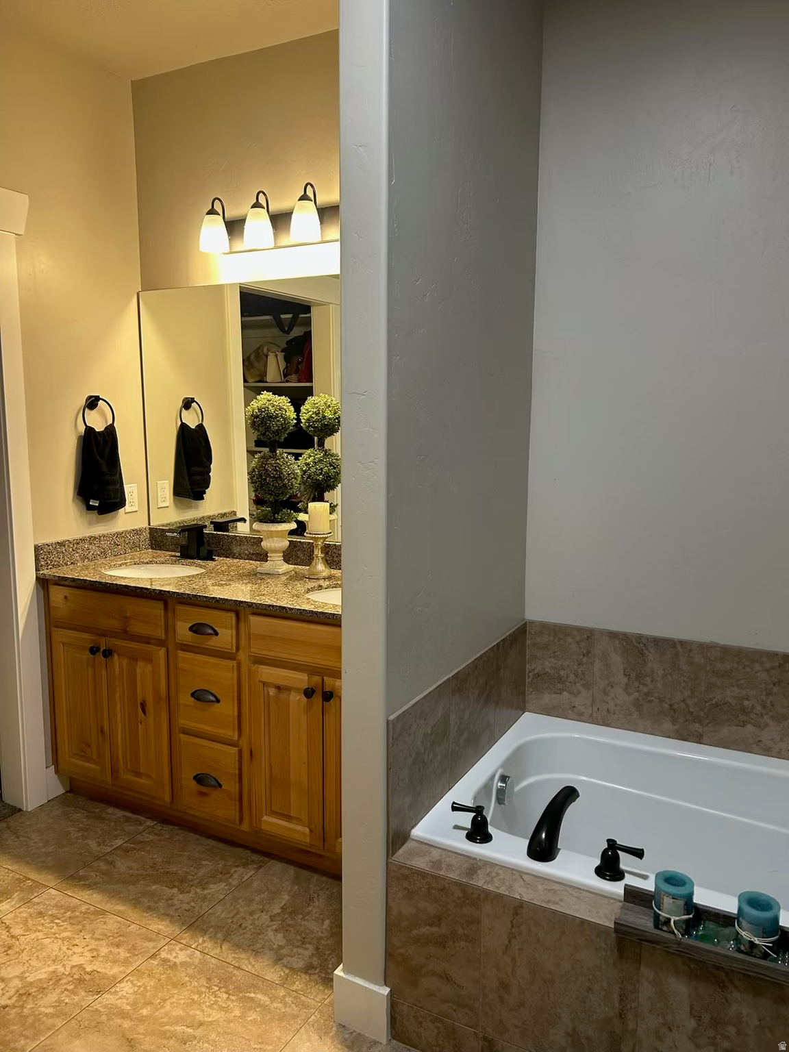 EAGLE CREST - Residential