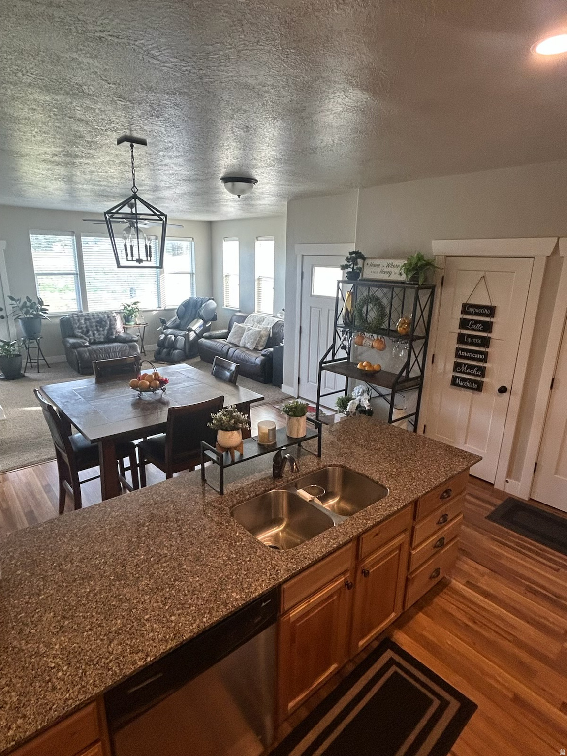 EAGLE CREST - Residential