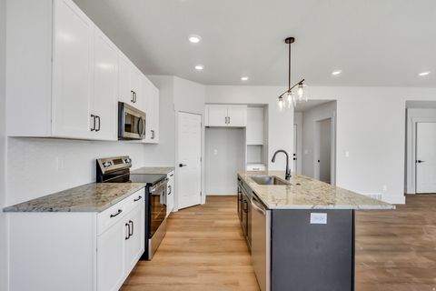 Tiny photo for 547 N HAVEN DR, Mapleton, UT 84664 (MLS # 2152449)