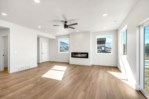 Tiny photo for 547 N HAVEN DR, Mapleton, UT 84664 (MLS # 2152449)