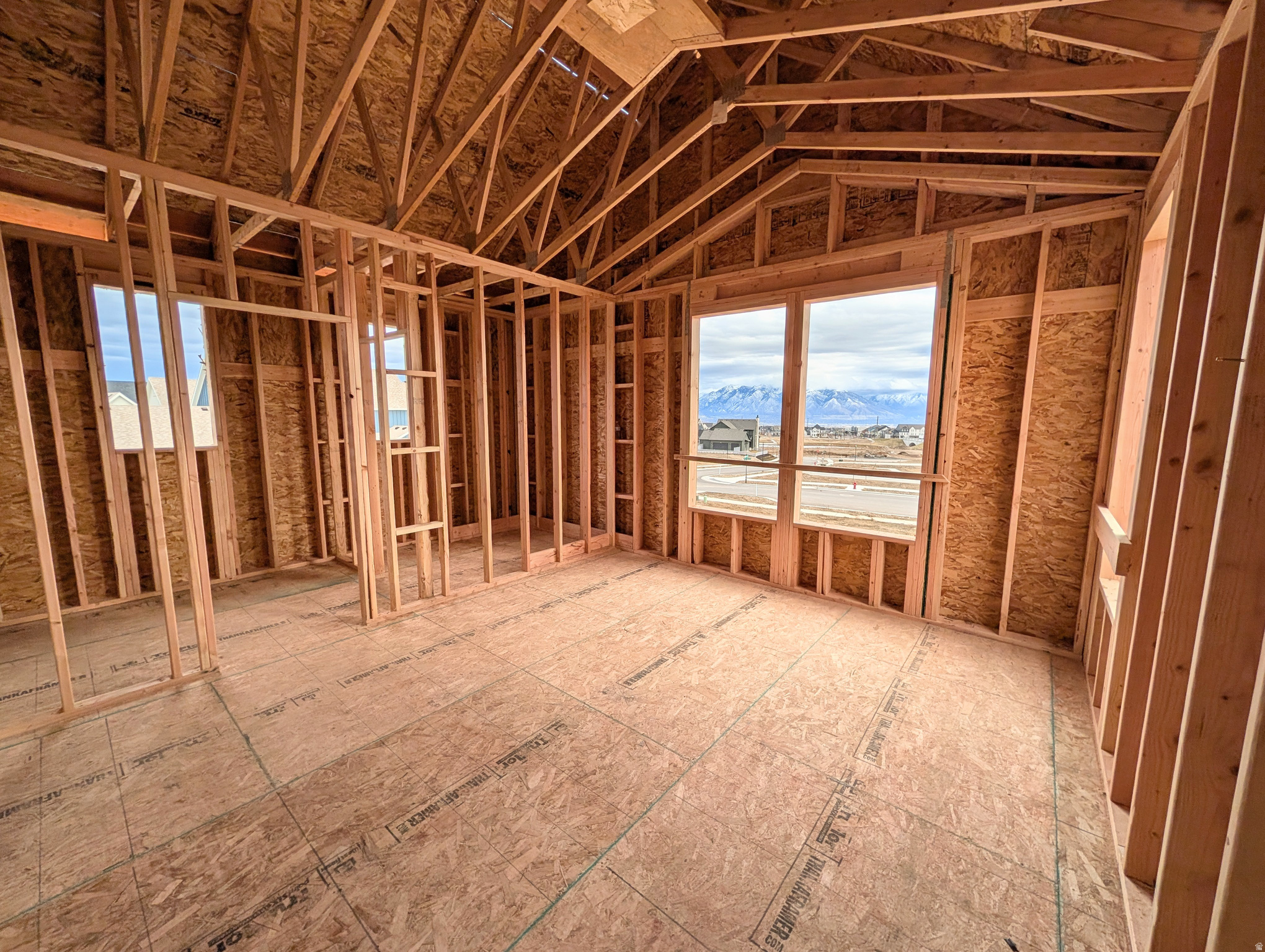 DAYBREAK - Residential