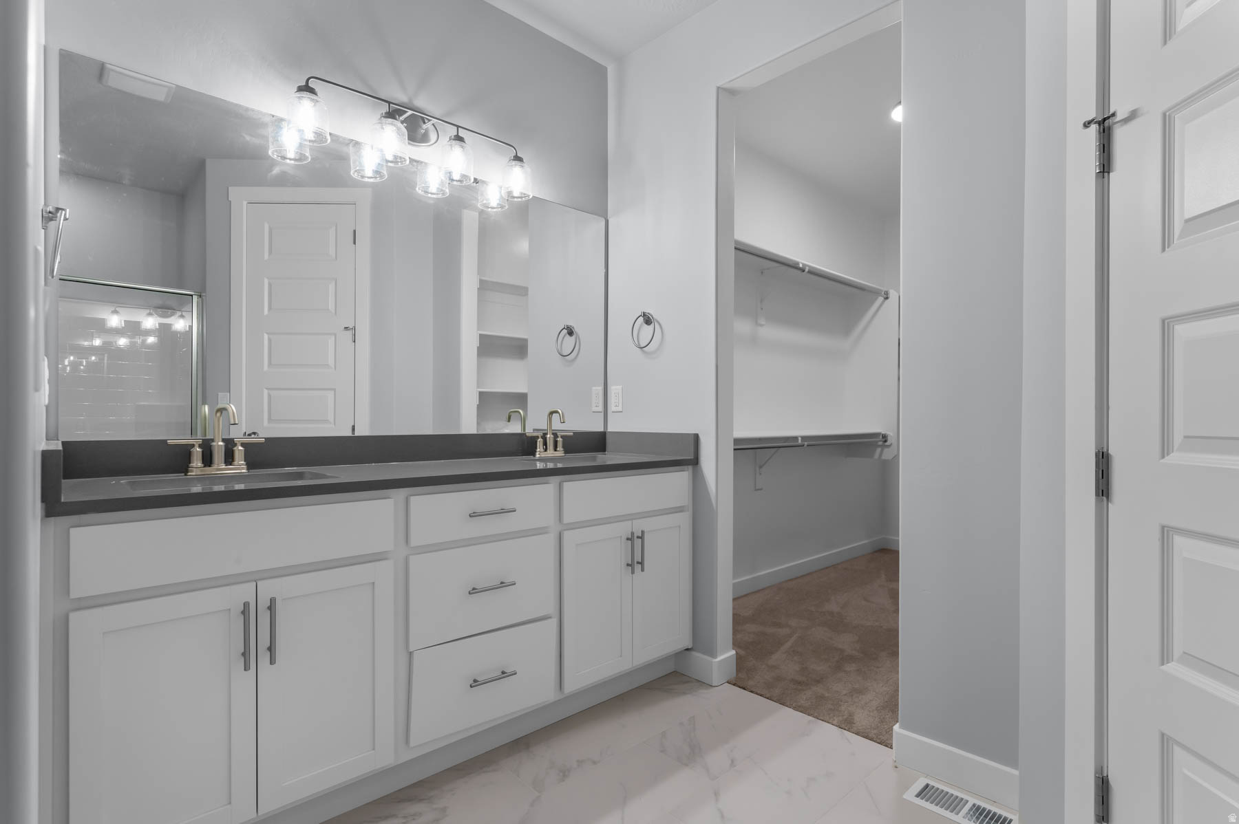 HIDDEN OAKS COLLECTION 616 - Residential