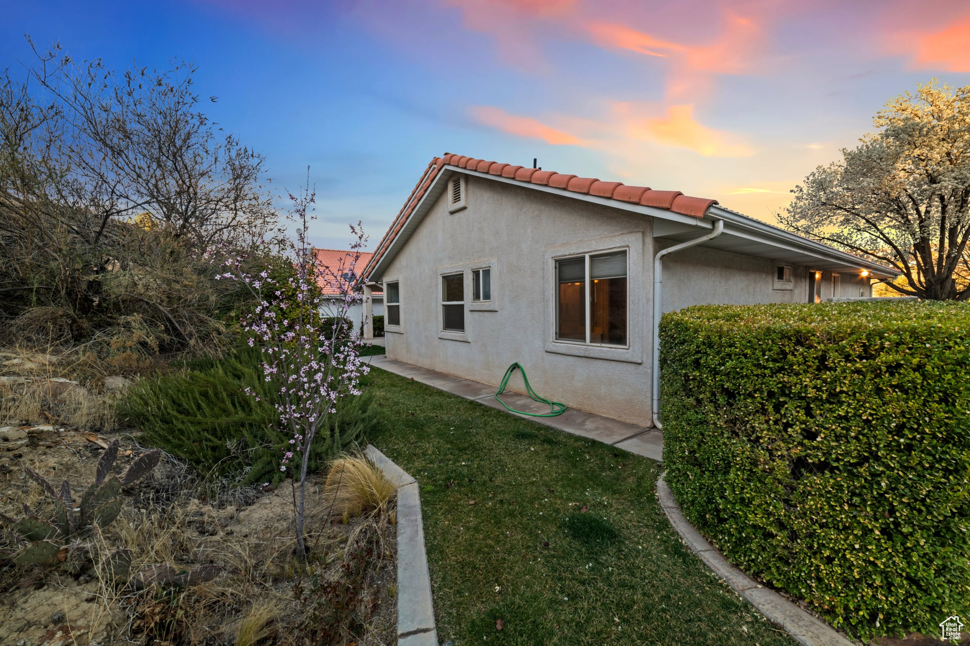 PAR 5 AT BLOOMINGTON HILLS - Residential