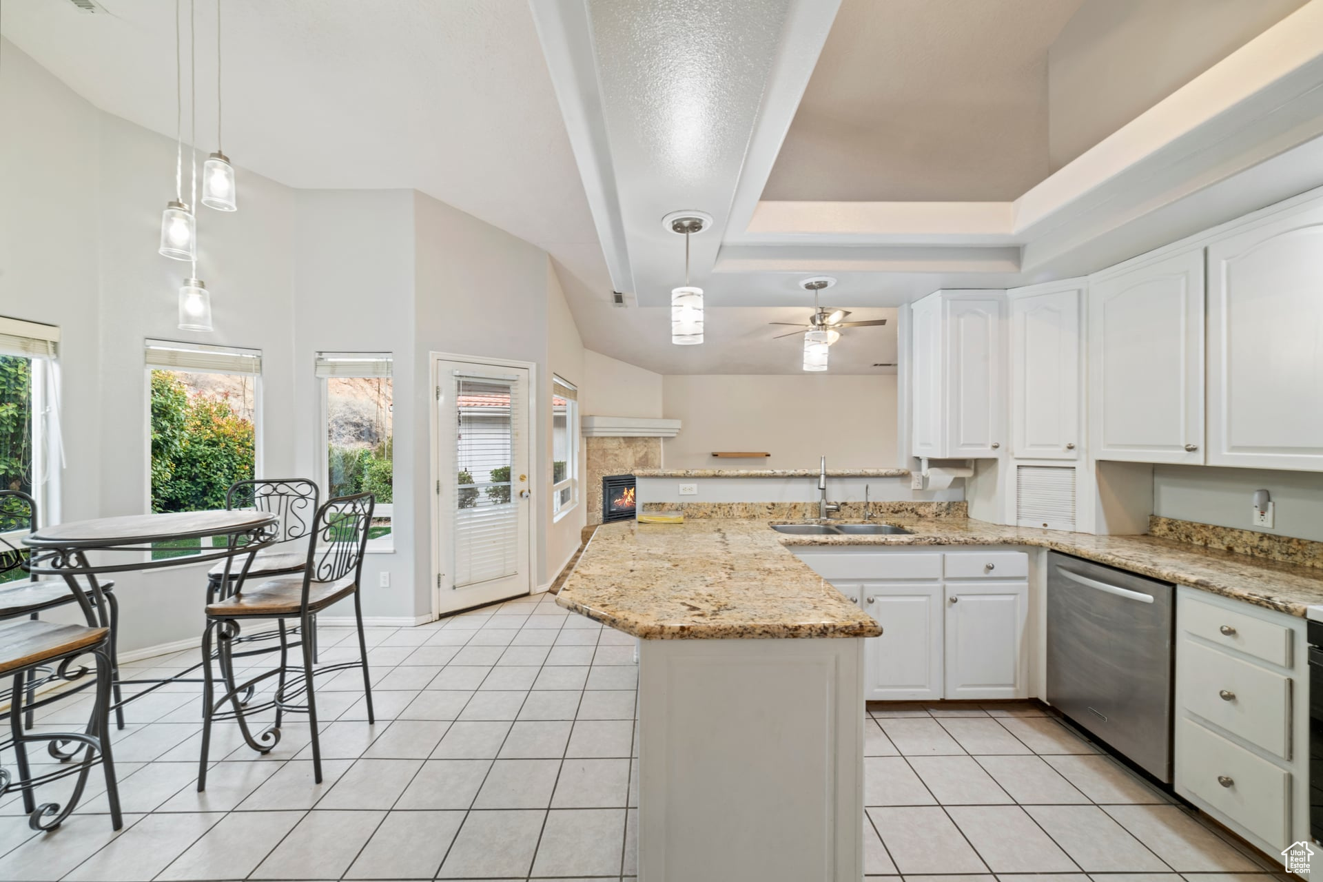 PAR 5 AT BLOOMINGTON HILLS - Residential