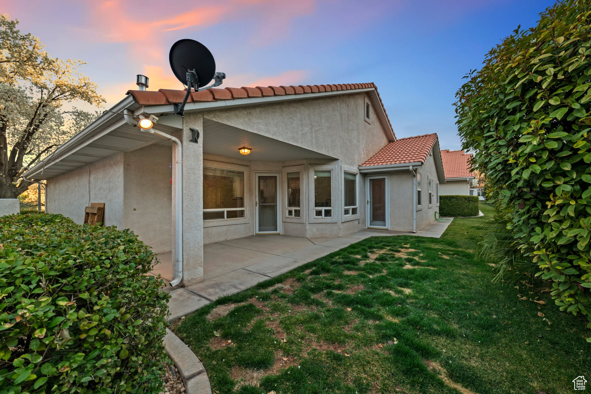 PAR 5 AT BLOOMINGTON HILLS - Residential