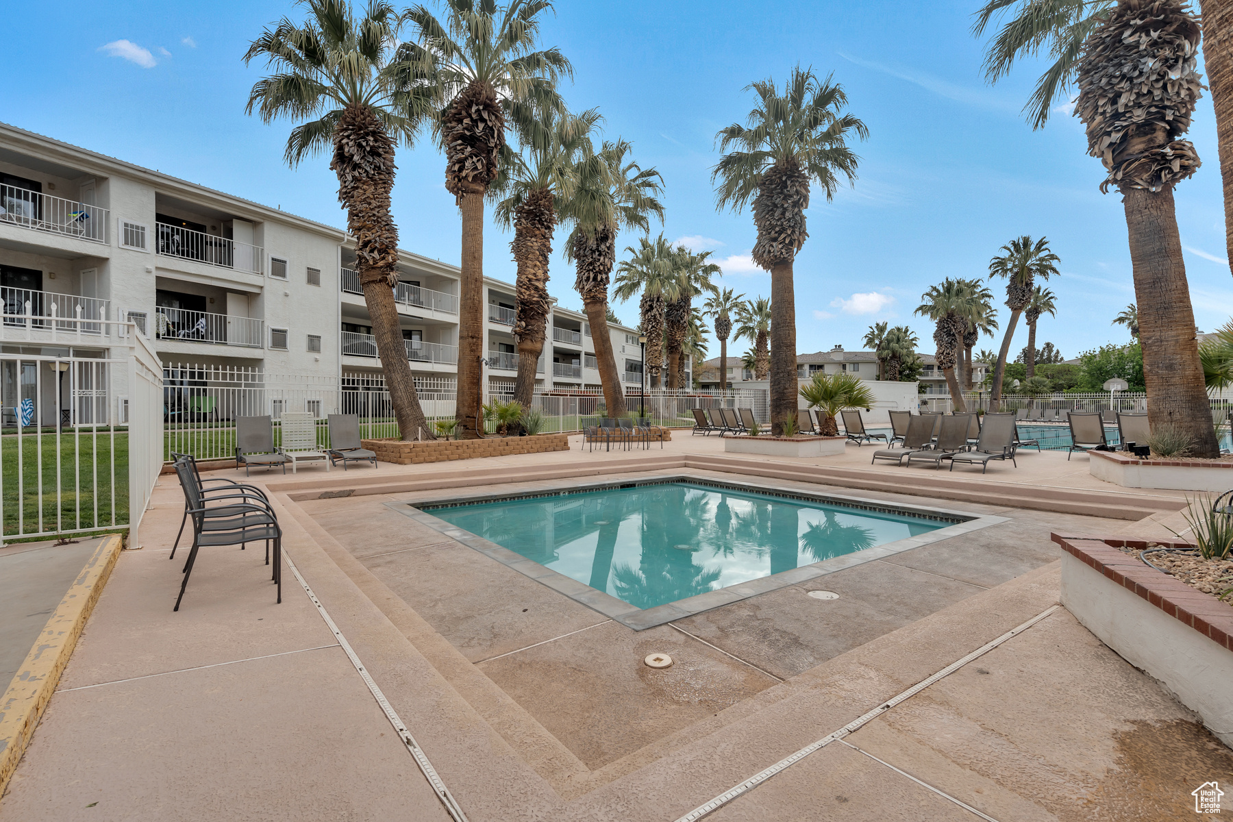 LAS PALMAS RESORT CONDO 1A - Residential