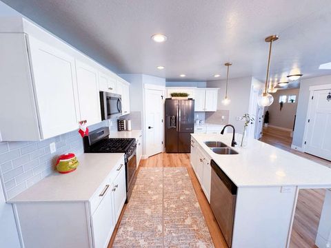 Tiny photo for 977 W BRENNAN ST, Bluffdale, UT 84065 (MLS # 2127225)