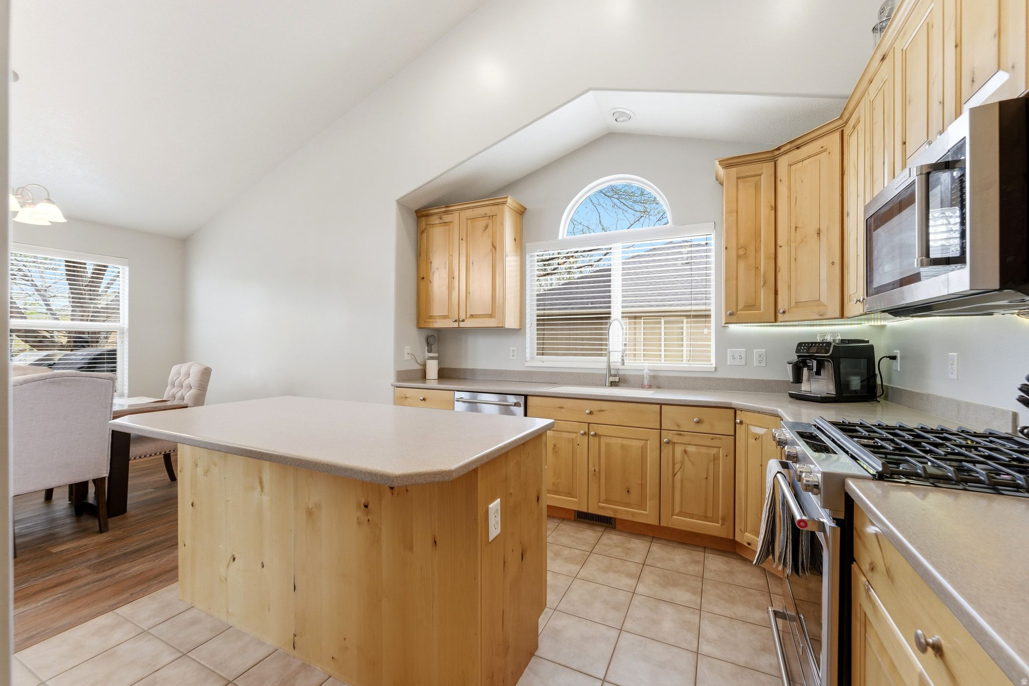 STACY MEADOWS - Residential