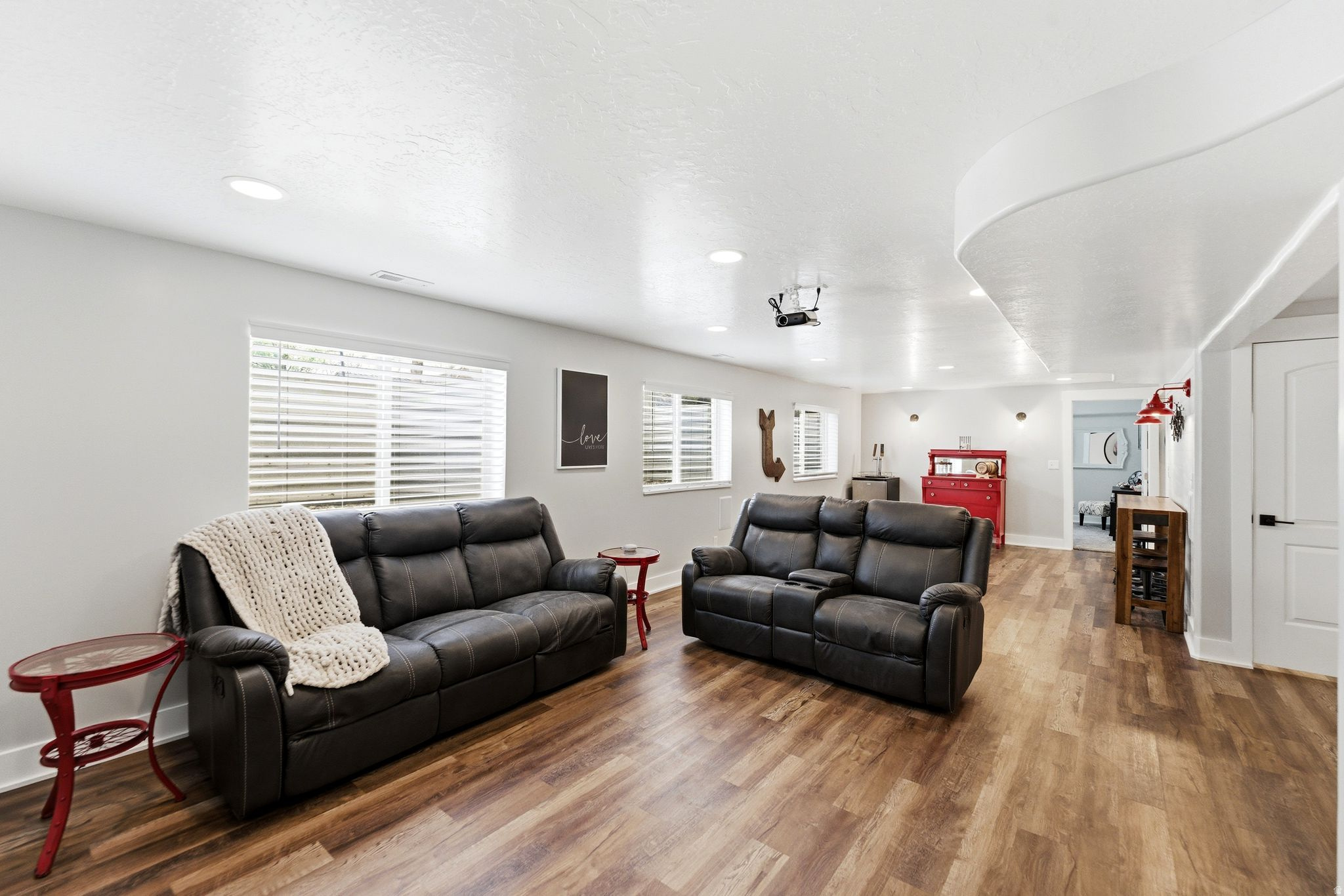 STACY MEADOWS - Residential