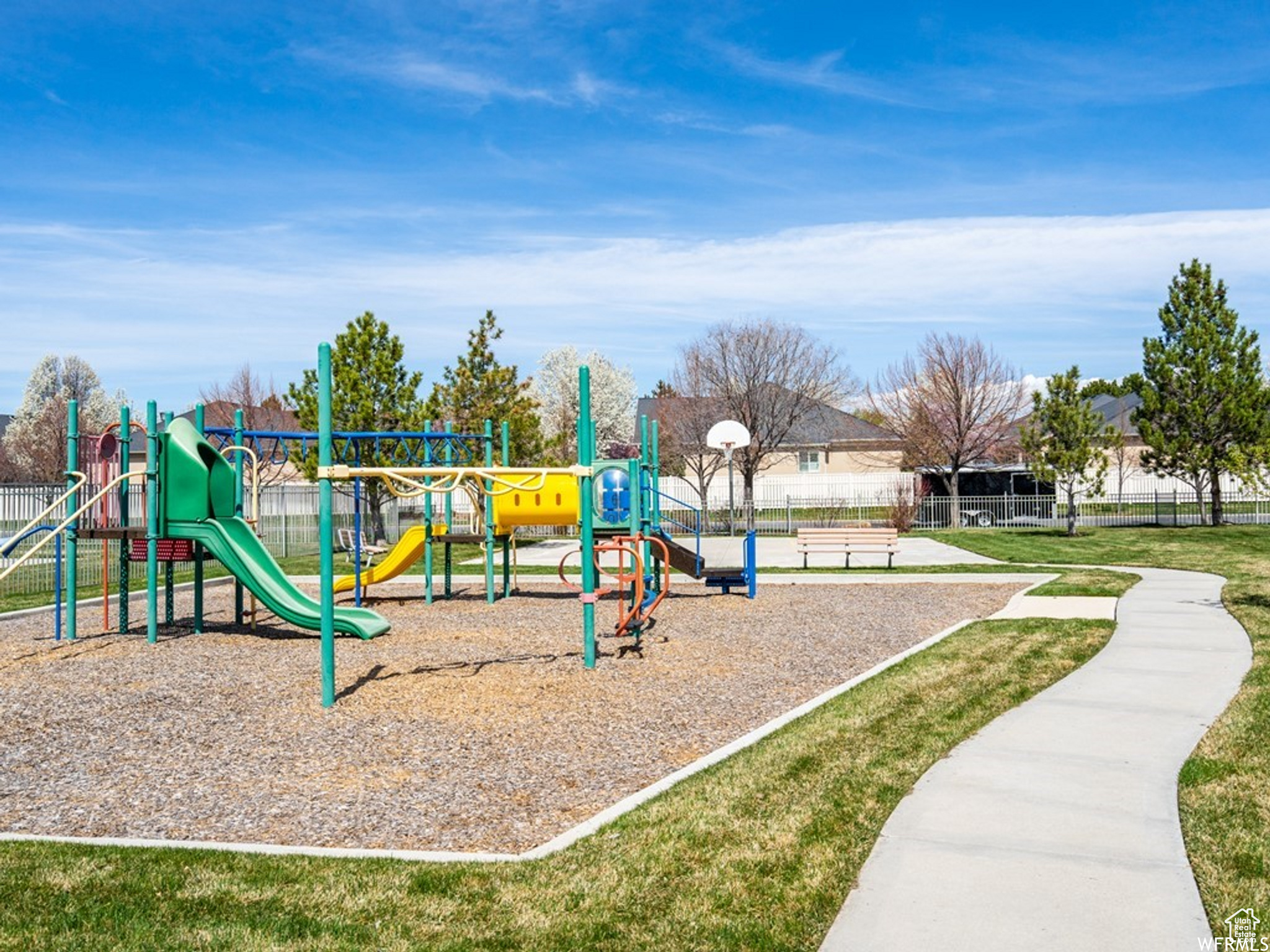 SOUTH WILLOW - Residential