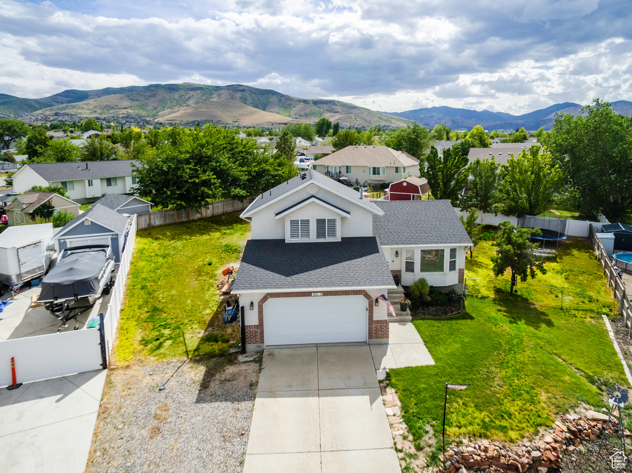 THE FOOTHILLS - Residential