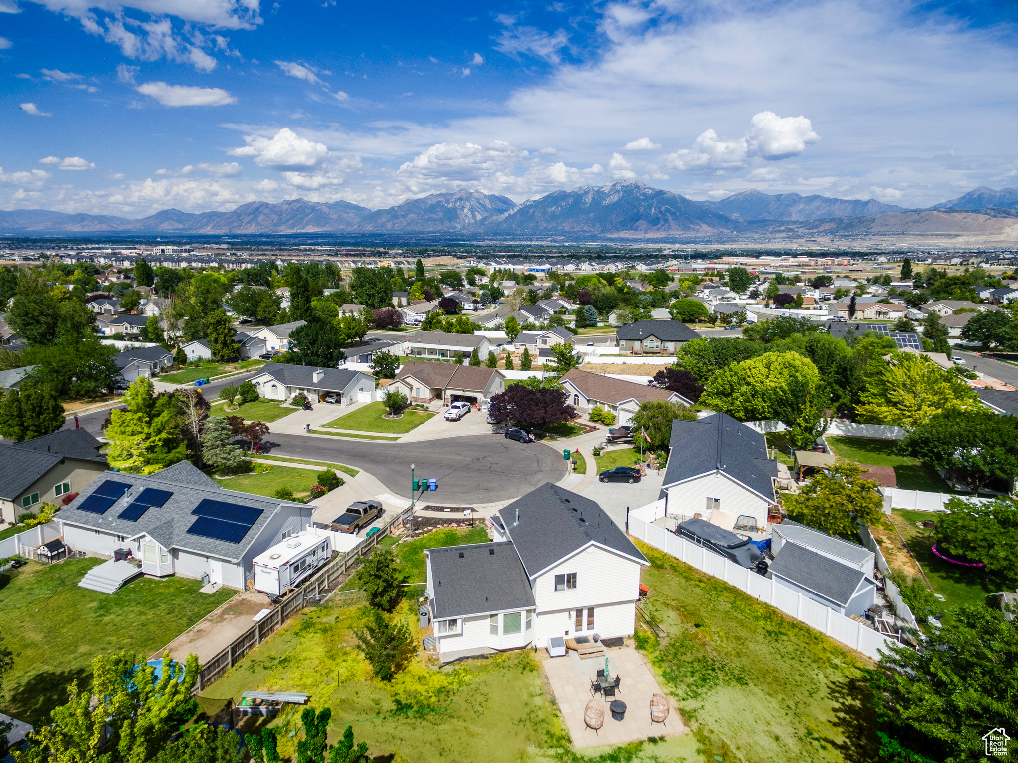 THE FOOTHILLS - Residential