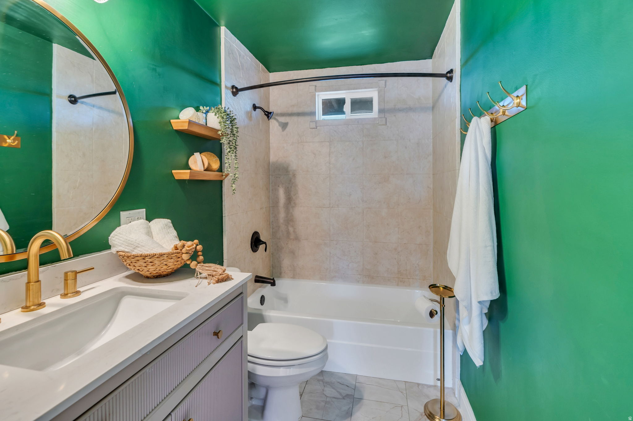 MAYBROOK - Residential