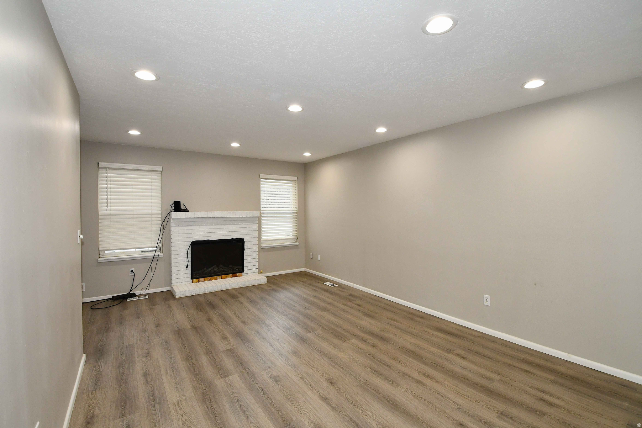 SANDY HIGHLANDS - Residential