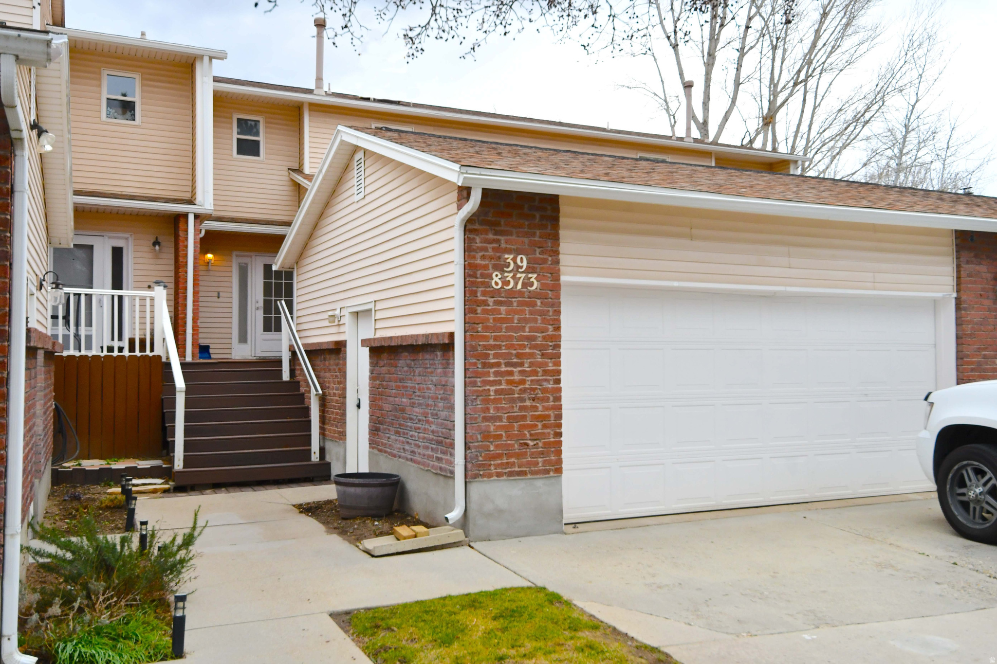 SANDY HIGHLANDS - Residential