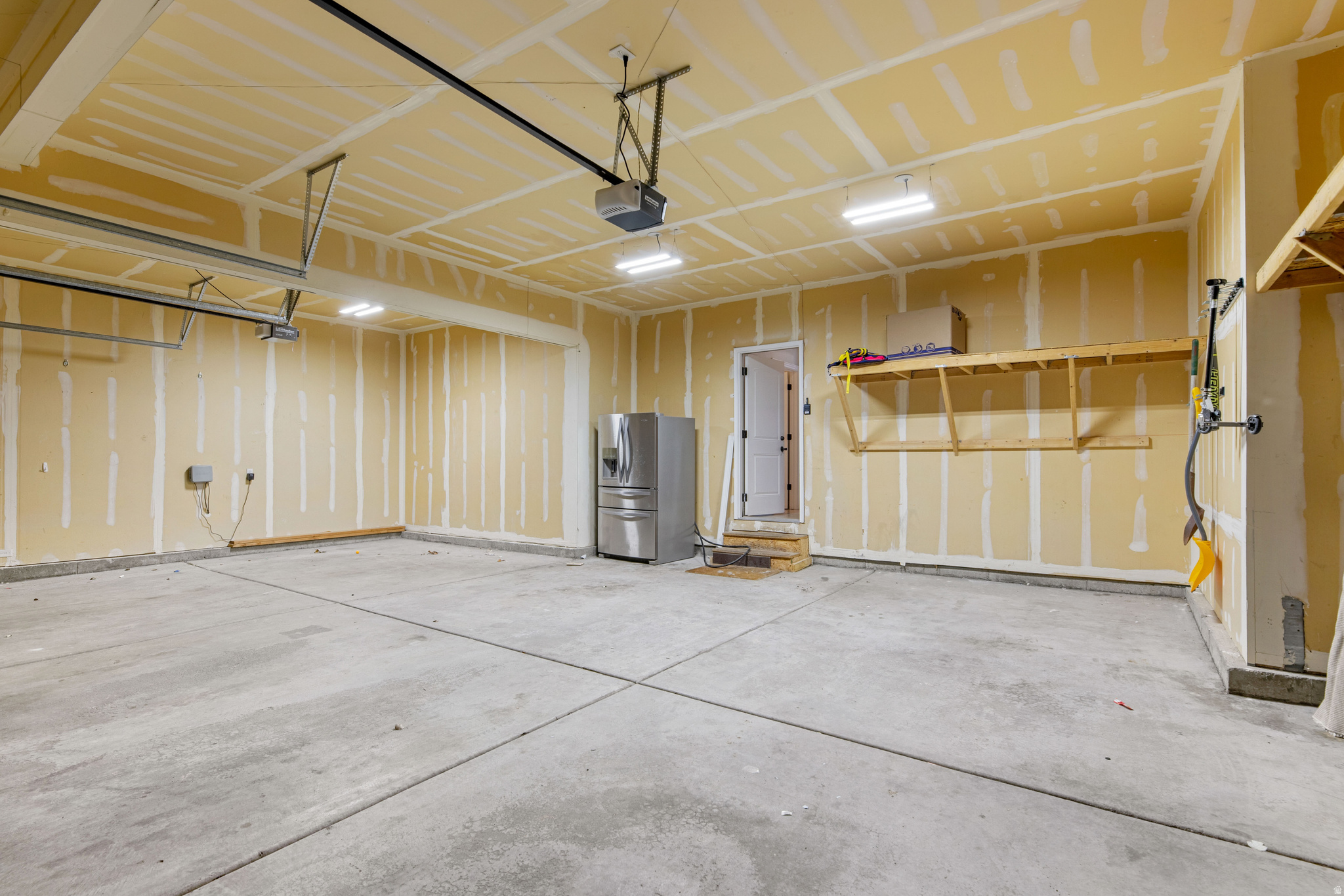 THE BENCHES - Residential