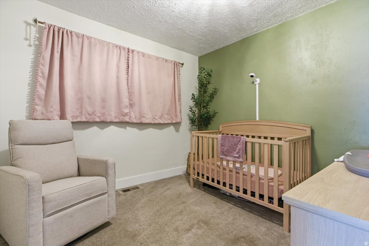 THOMPSON & DIETER S - Residential