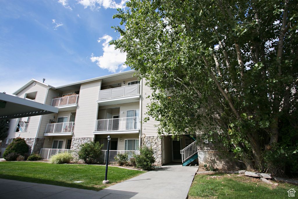 Photo of 490 E 700 S #C35, Clearfield, UT 84015 (MLS # 2110827)