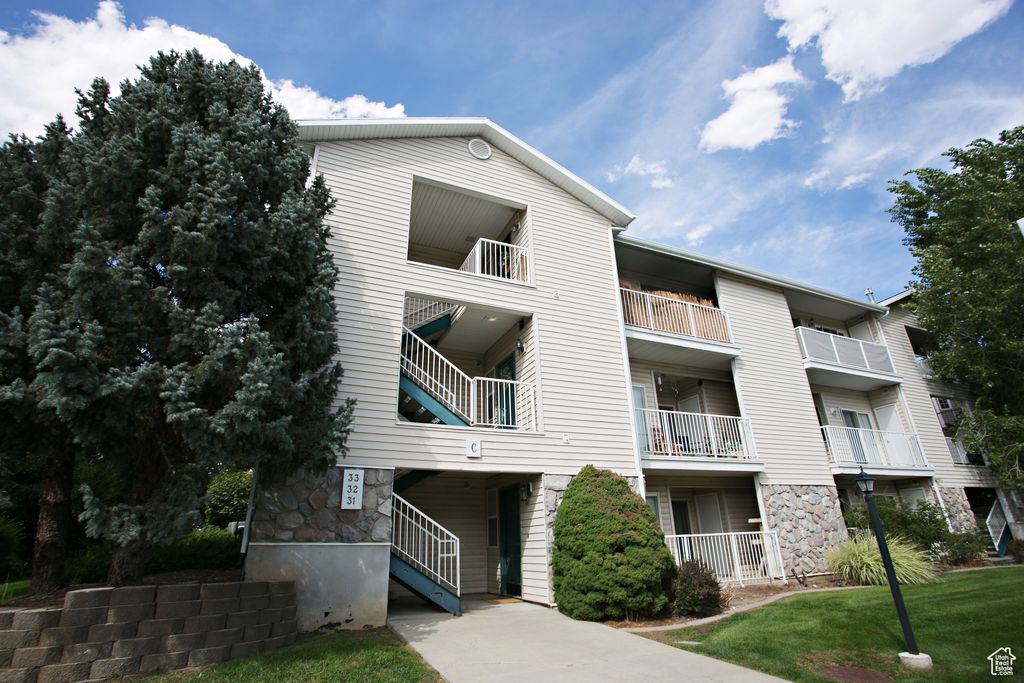 Photo of 490 E 700 S #C35, Clearfield, UT 84015 (MLS # 2110827)