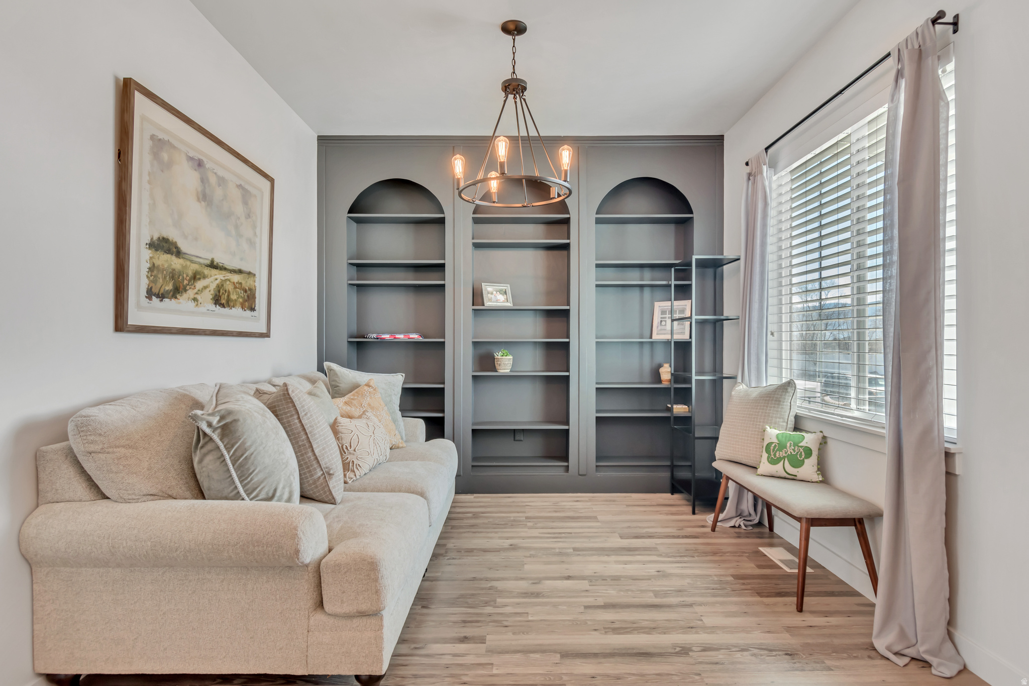 VALLEY POINT - Residential