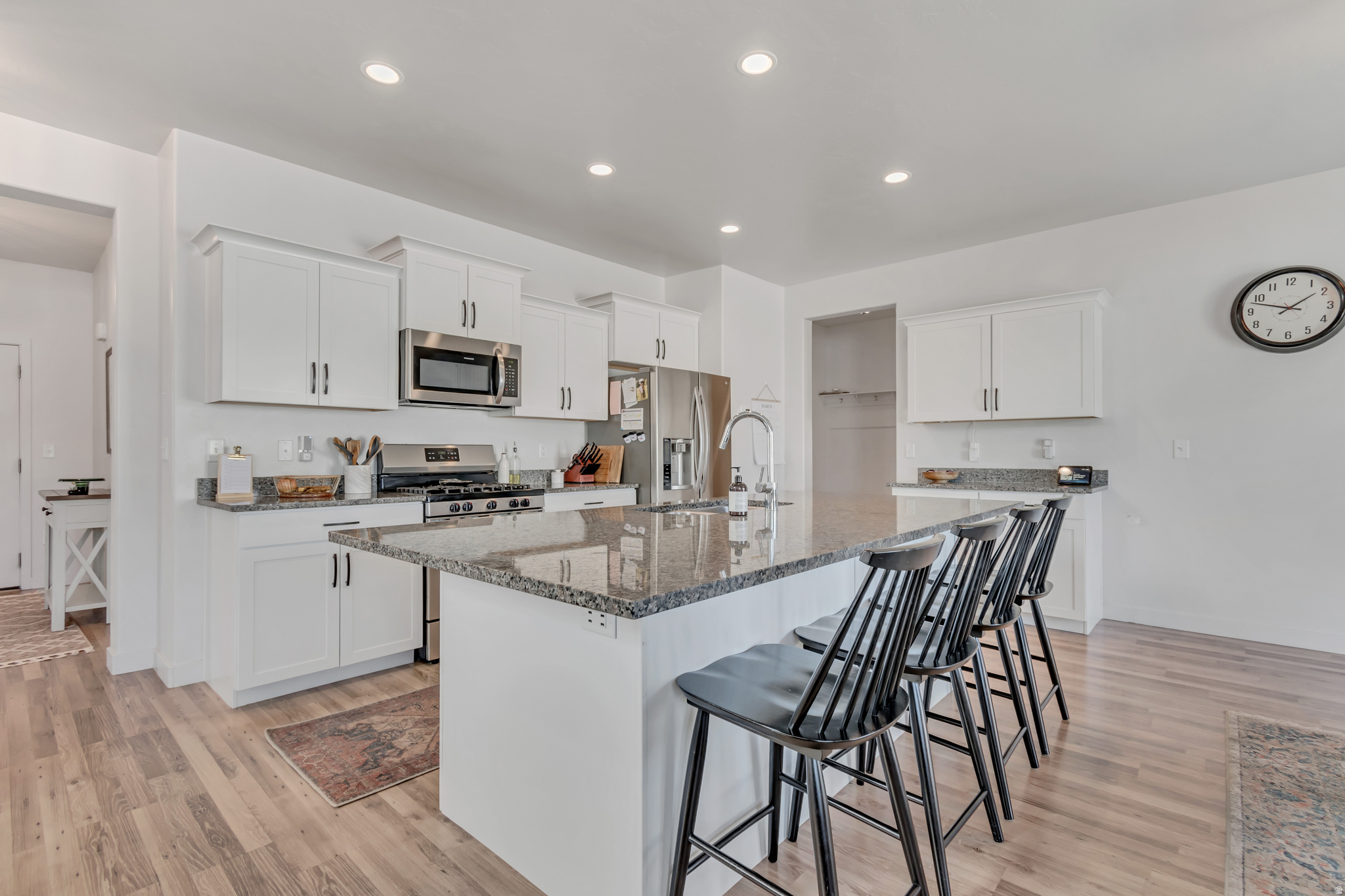 VALLEY POINT - Residential