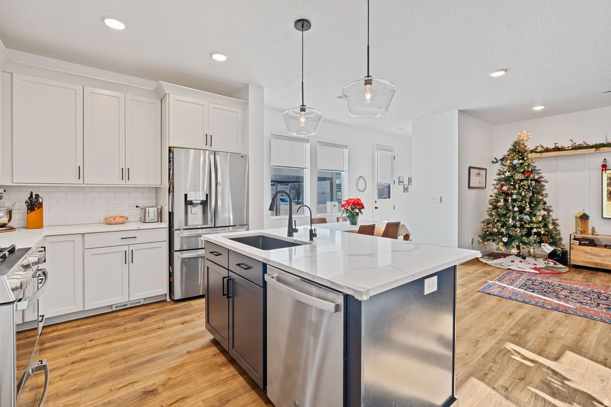 RIDGEVIEW - Residential