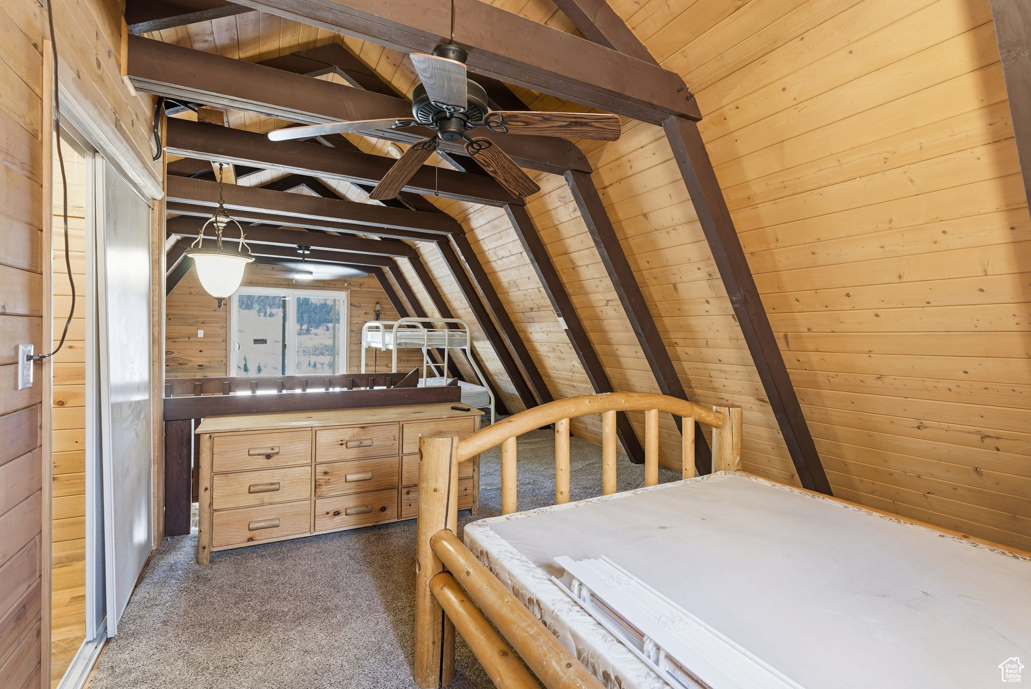 TIMBER LAKES ESTATE - Residential