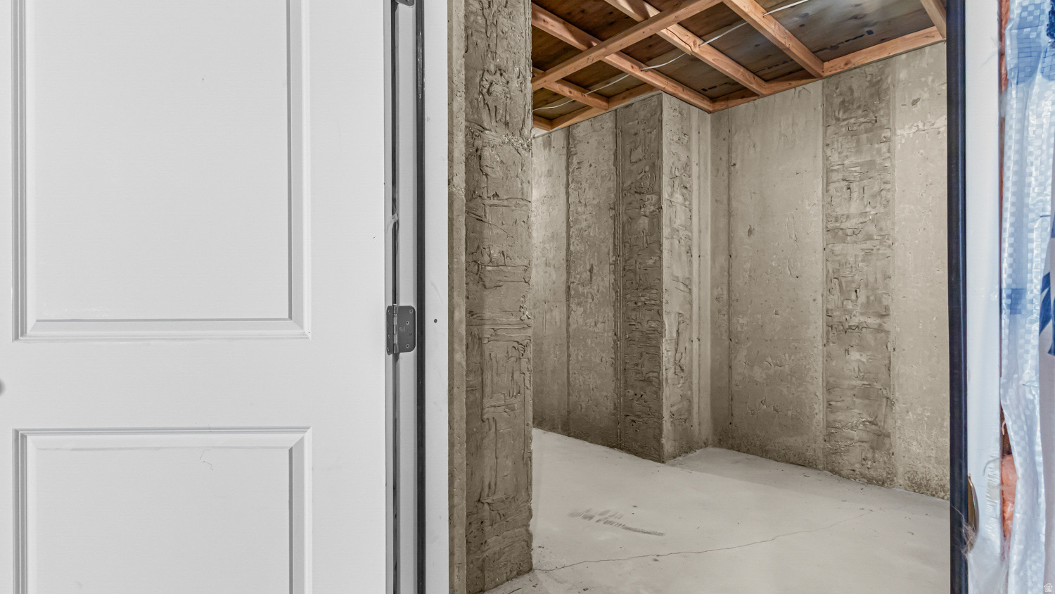 CHERRY WOOD - Residential