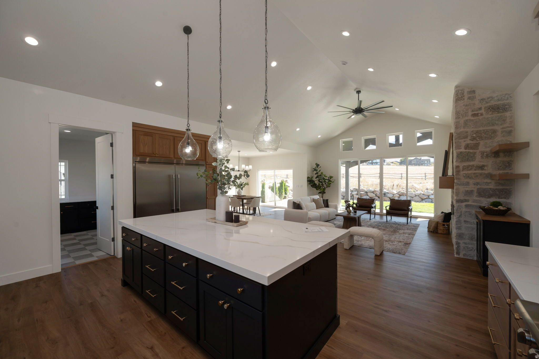 EAGLE RIDGE - Residential