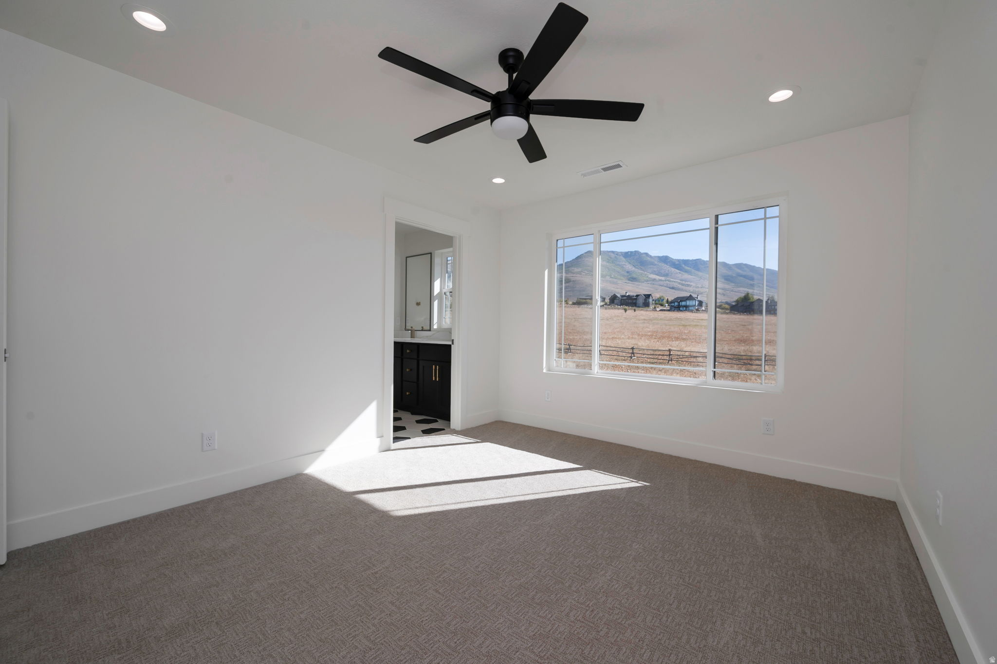 EAGLE RIDGE - Residential