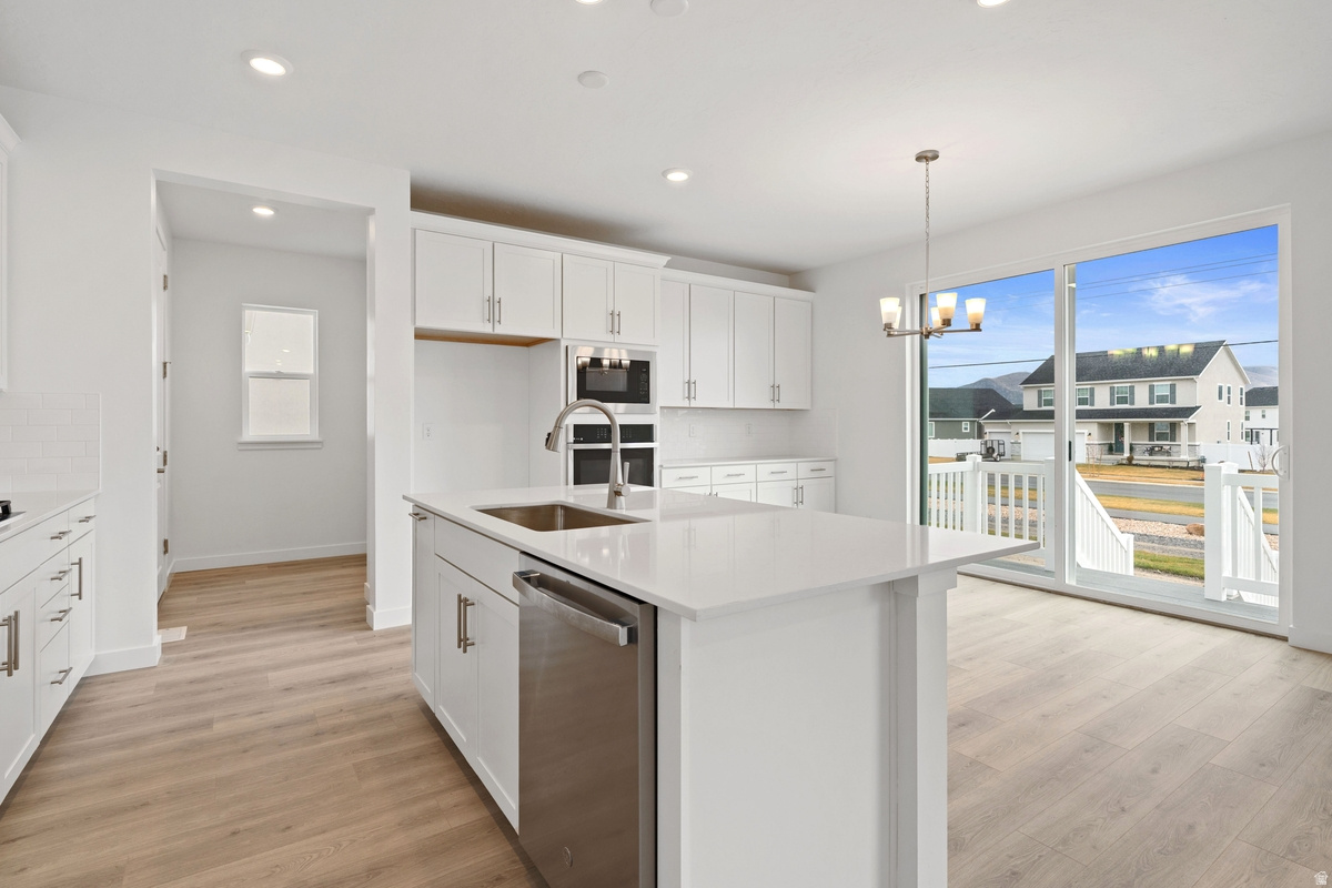 PONY EXPRESS ESTATES - Residential