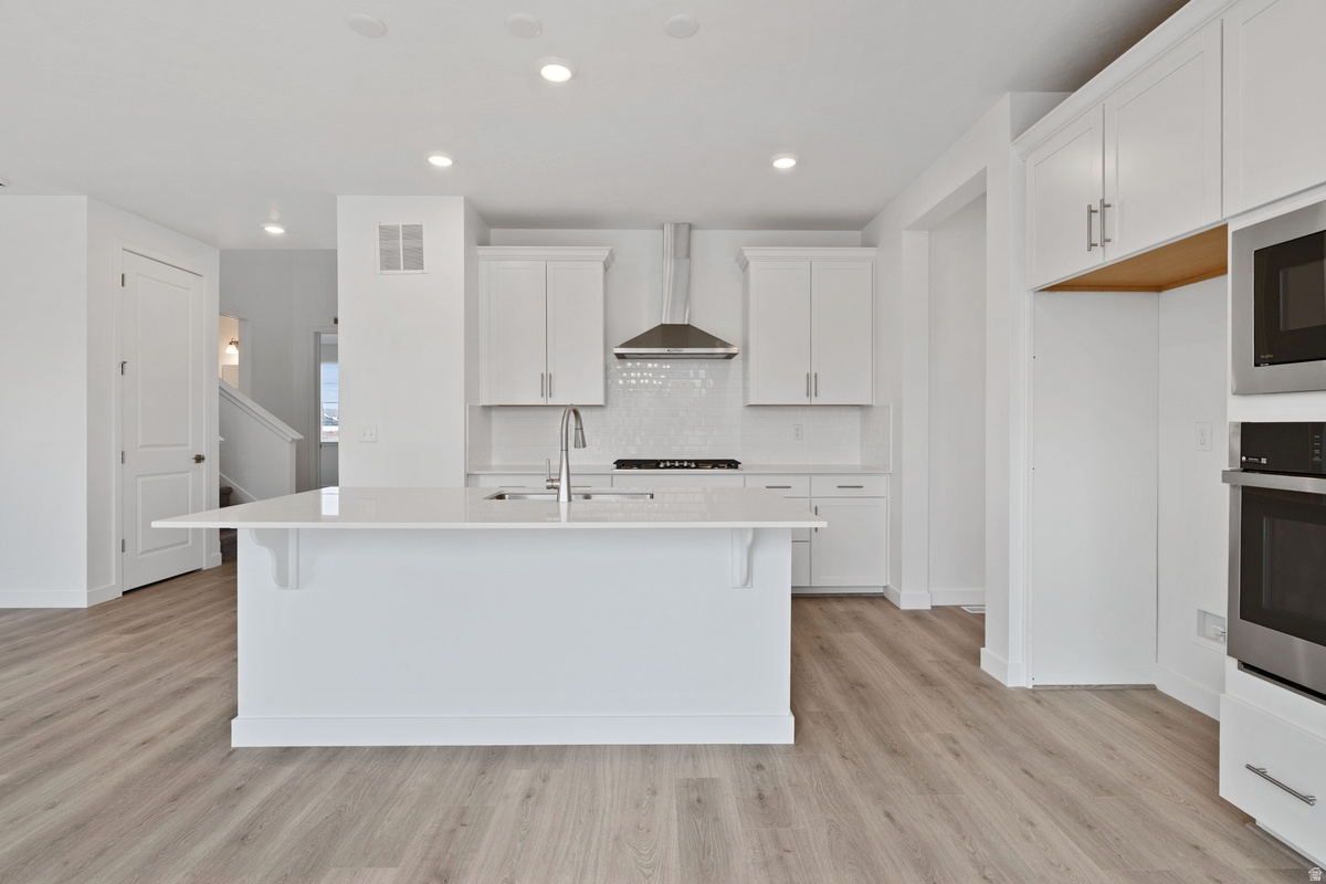 PONY EXPRESS ESTATES - Residential