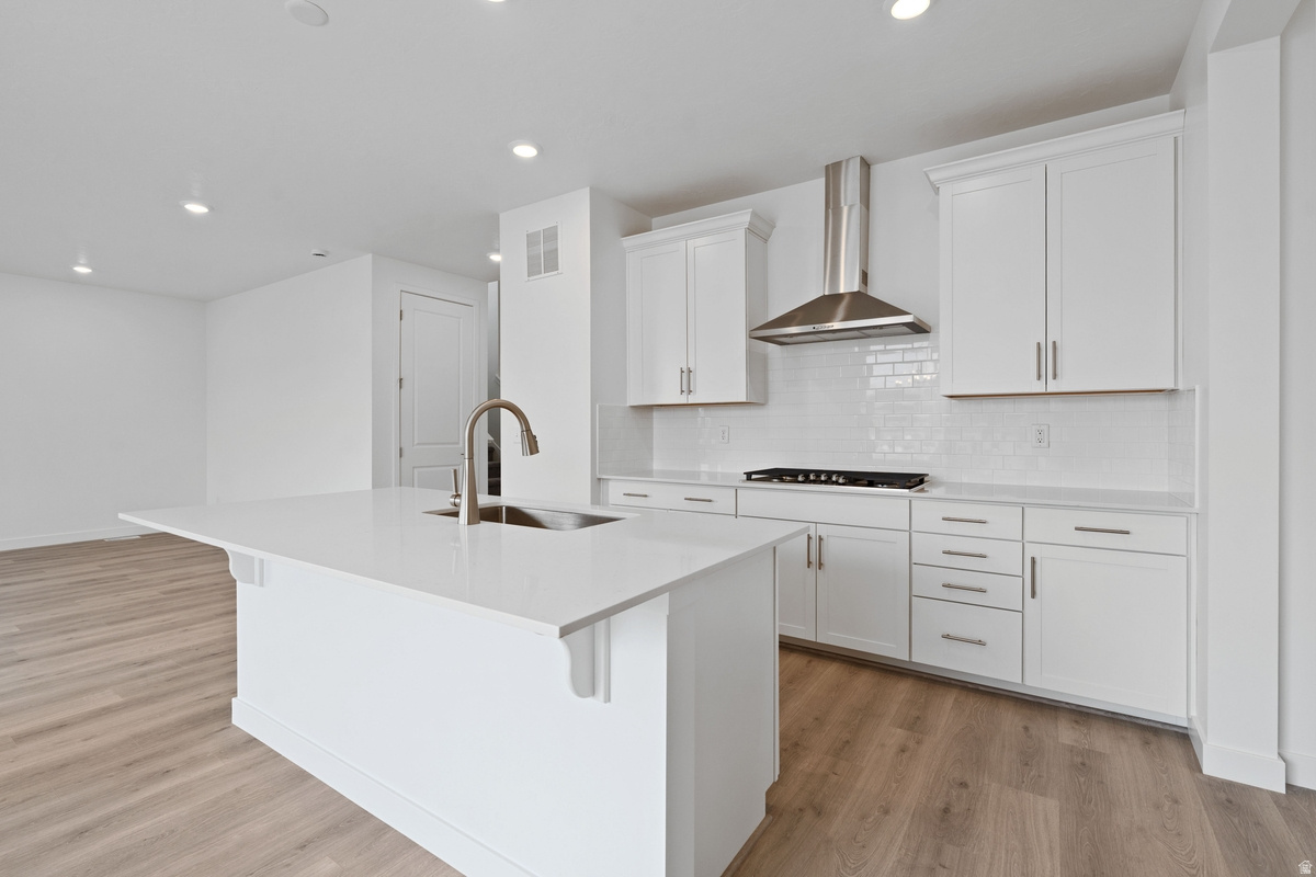 PONY EXPRESS ESTATES - Residential