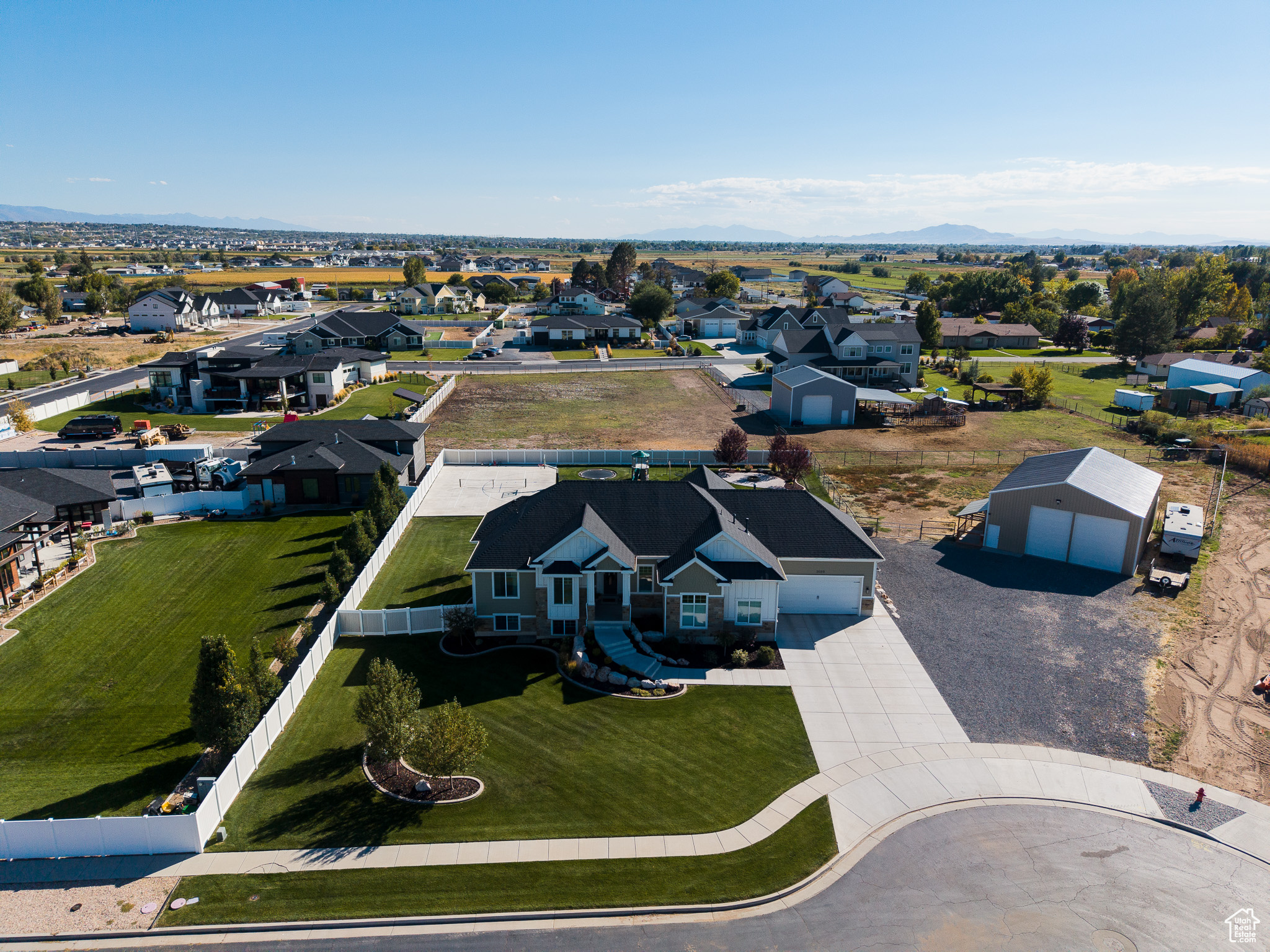 Welcome to this unique custom home in Taylor. Bring the animals and large equipment because this property has room for it all. This home sits on over 1 acre of land, has a 36X48 shop with power, horse pasture and horse stalls, and a 60X42 sport court. This home is located in a quiet cul de sac with beautiful mountain views. It is beautifully landscaped and has been very well taken care of. The home has a great layout, beautiful finish work and high end finishes throughout, and has been very well cared for. Come see all the wonderful things this home as to offer.