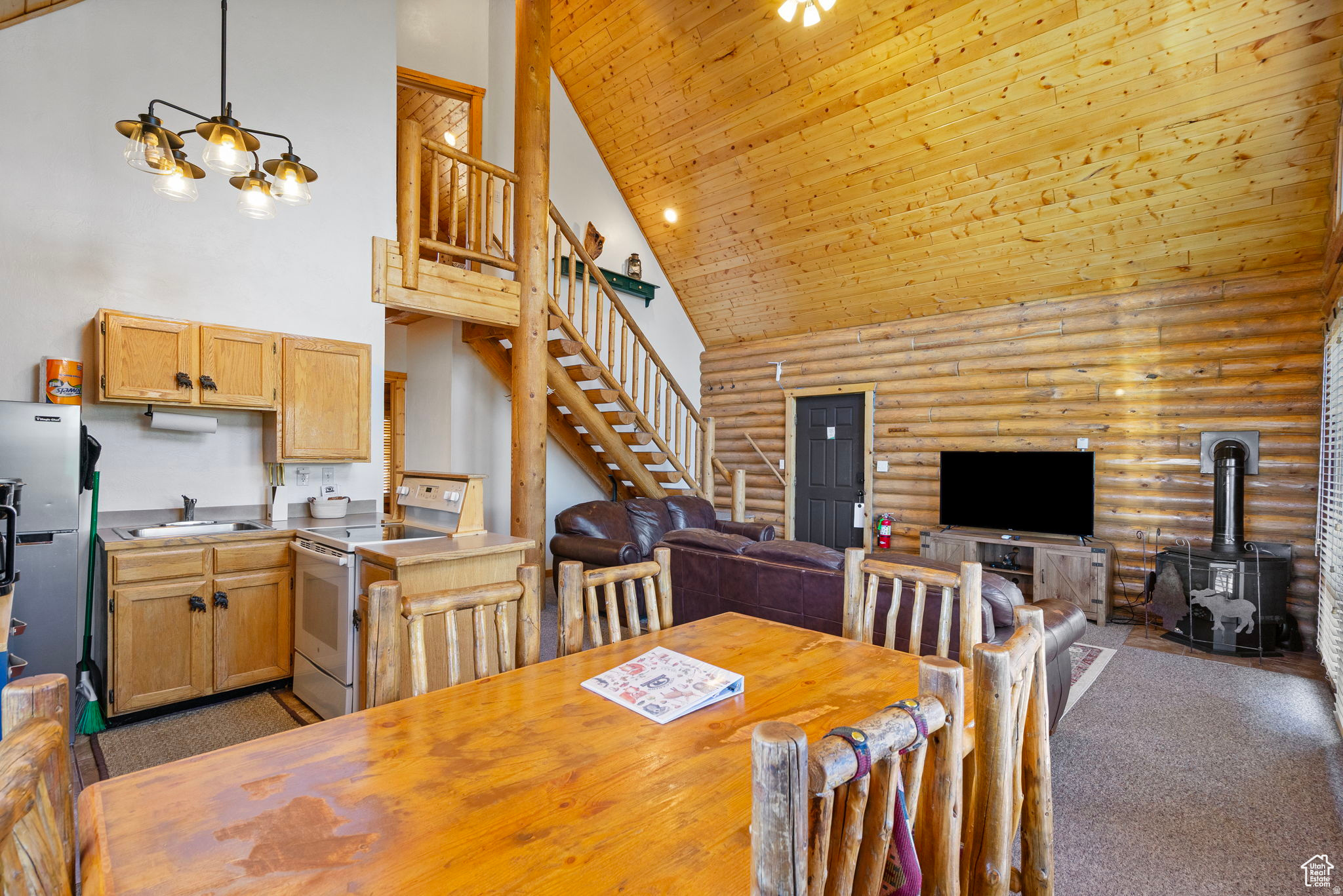 THE CABINS AT BEAR RIVER LODGE - Residential