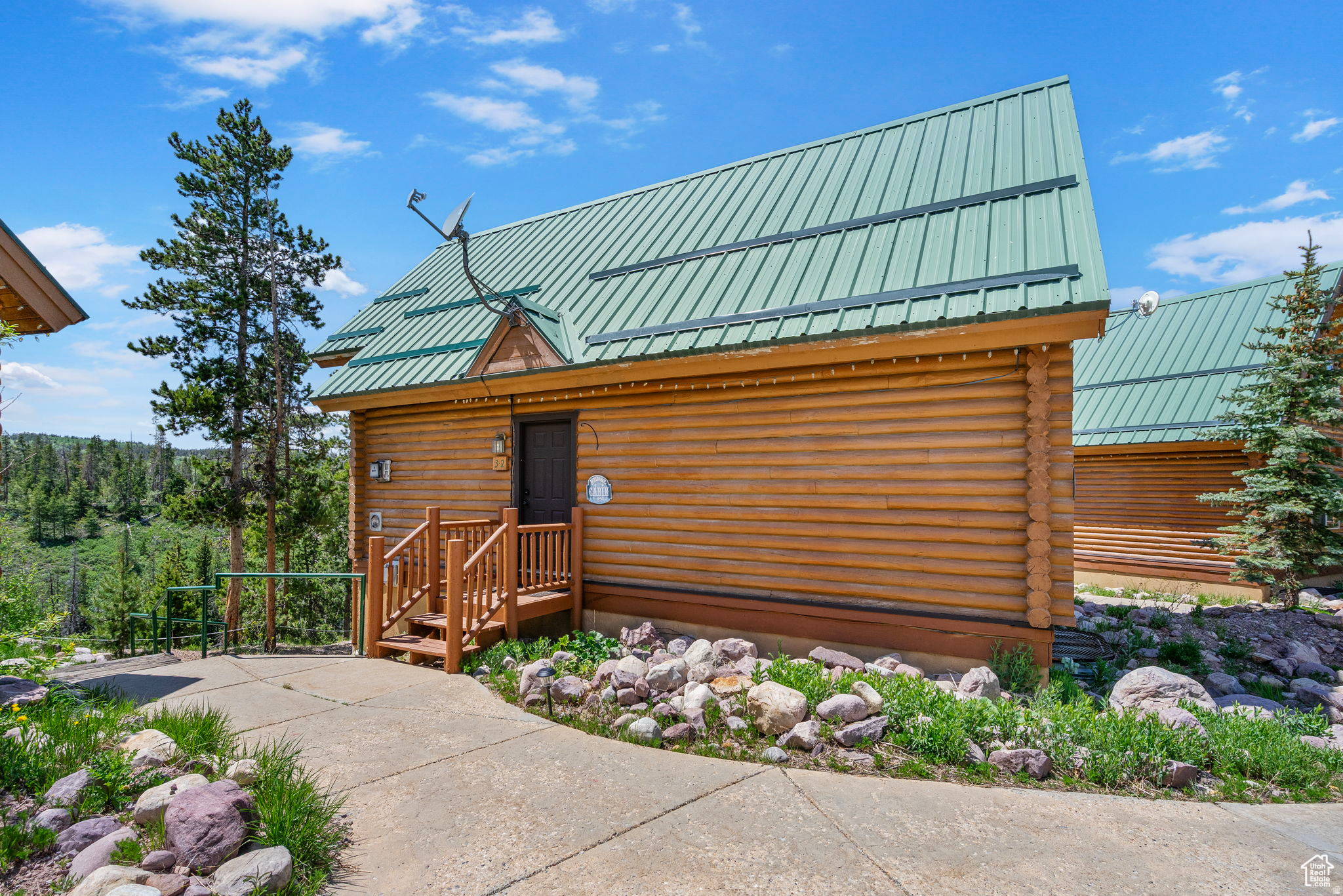 THE CABINS AT BEAR RIVER LODGE - Residential