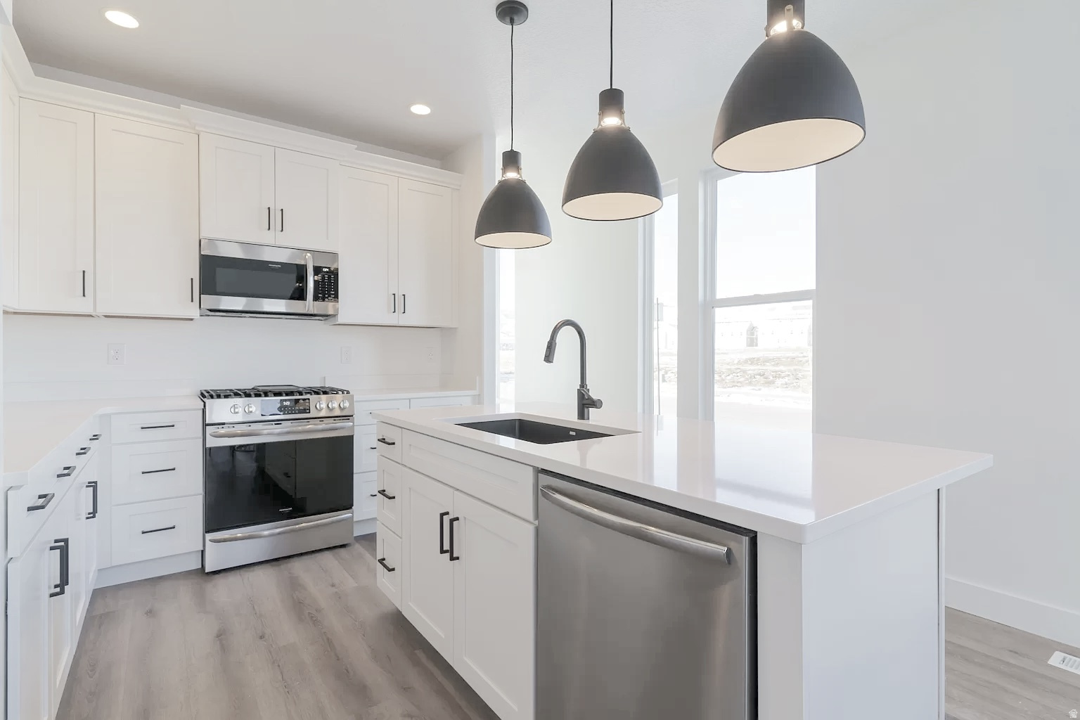 DAYBREAK - Residential