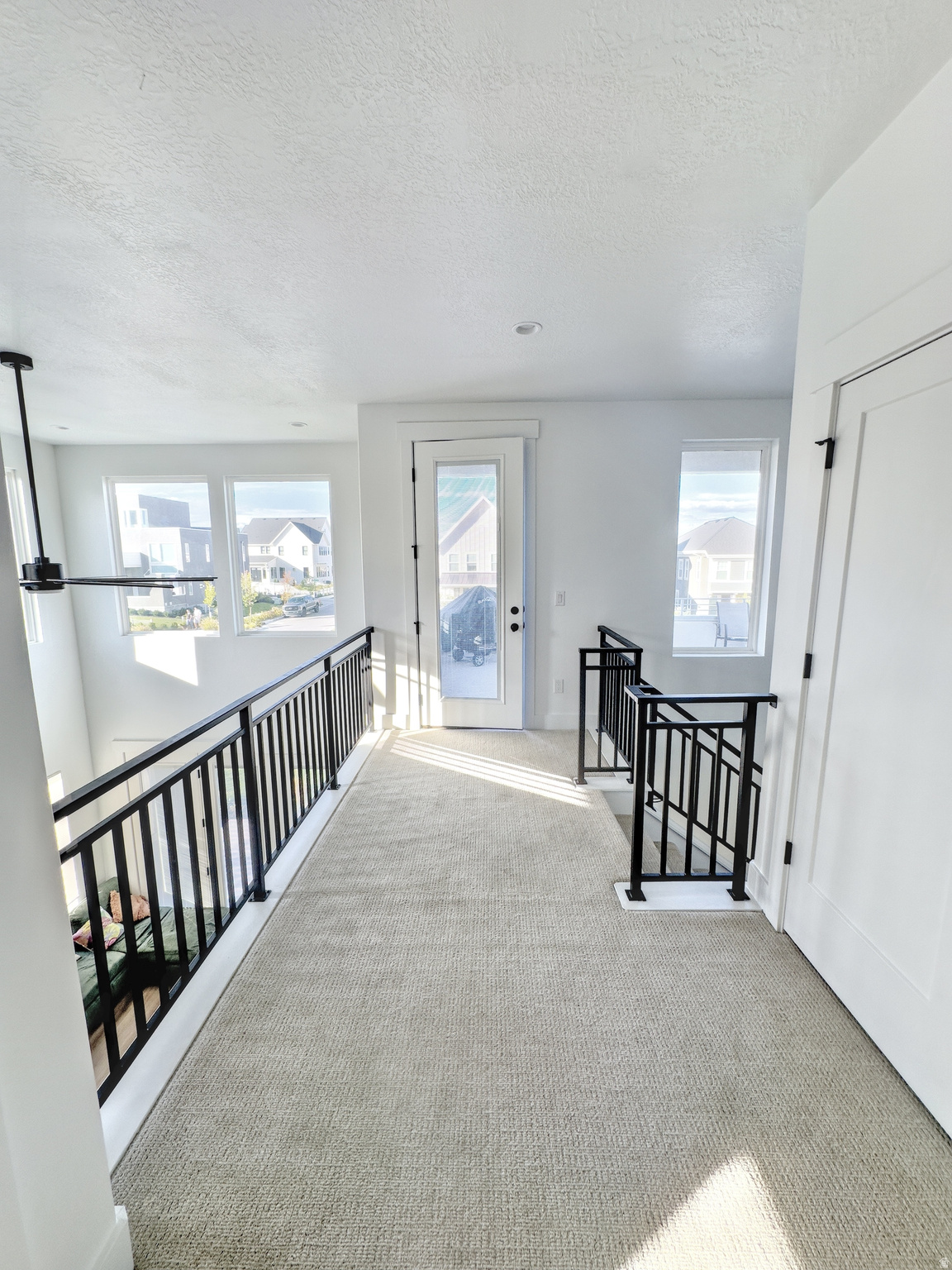 DAYBREAK - Residential