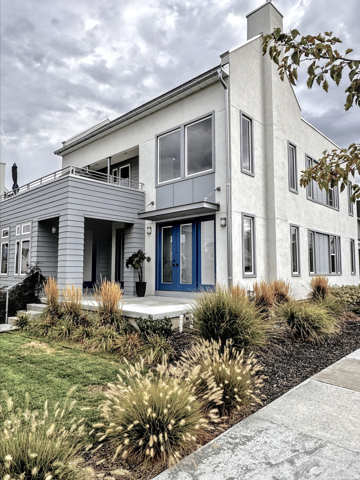 DAYBREAK - Residential