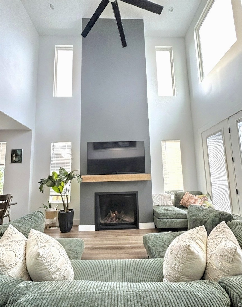 DAYBREAK - Residential