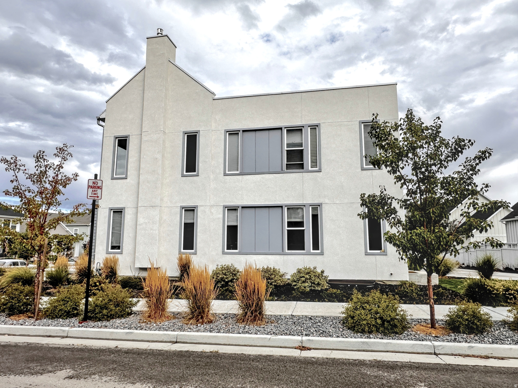 DAYBREAK - Residential