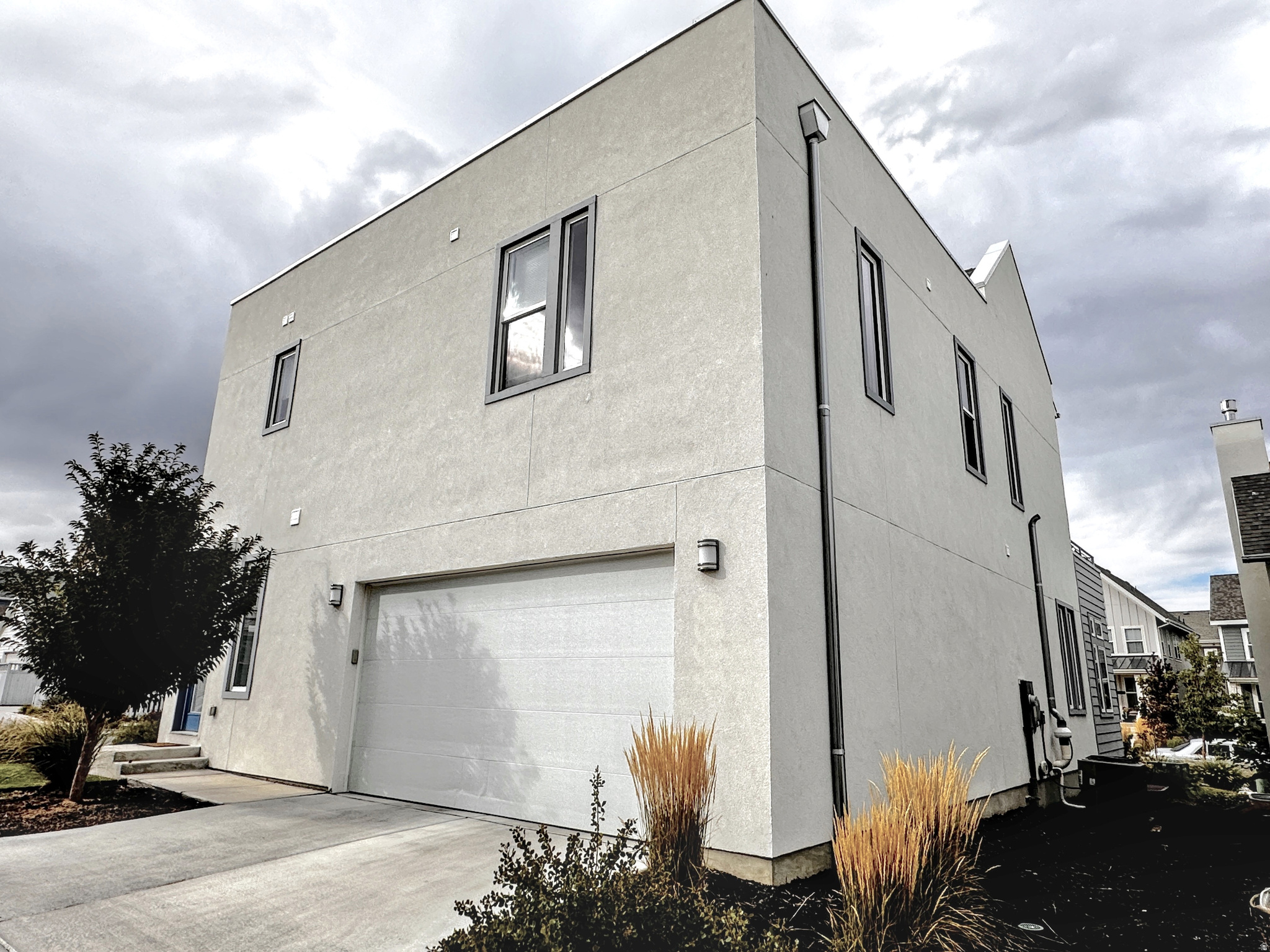 DAYBREAK - Residential