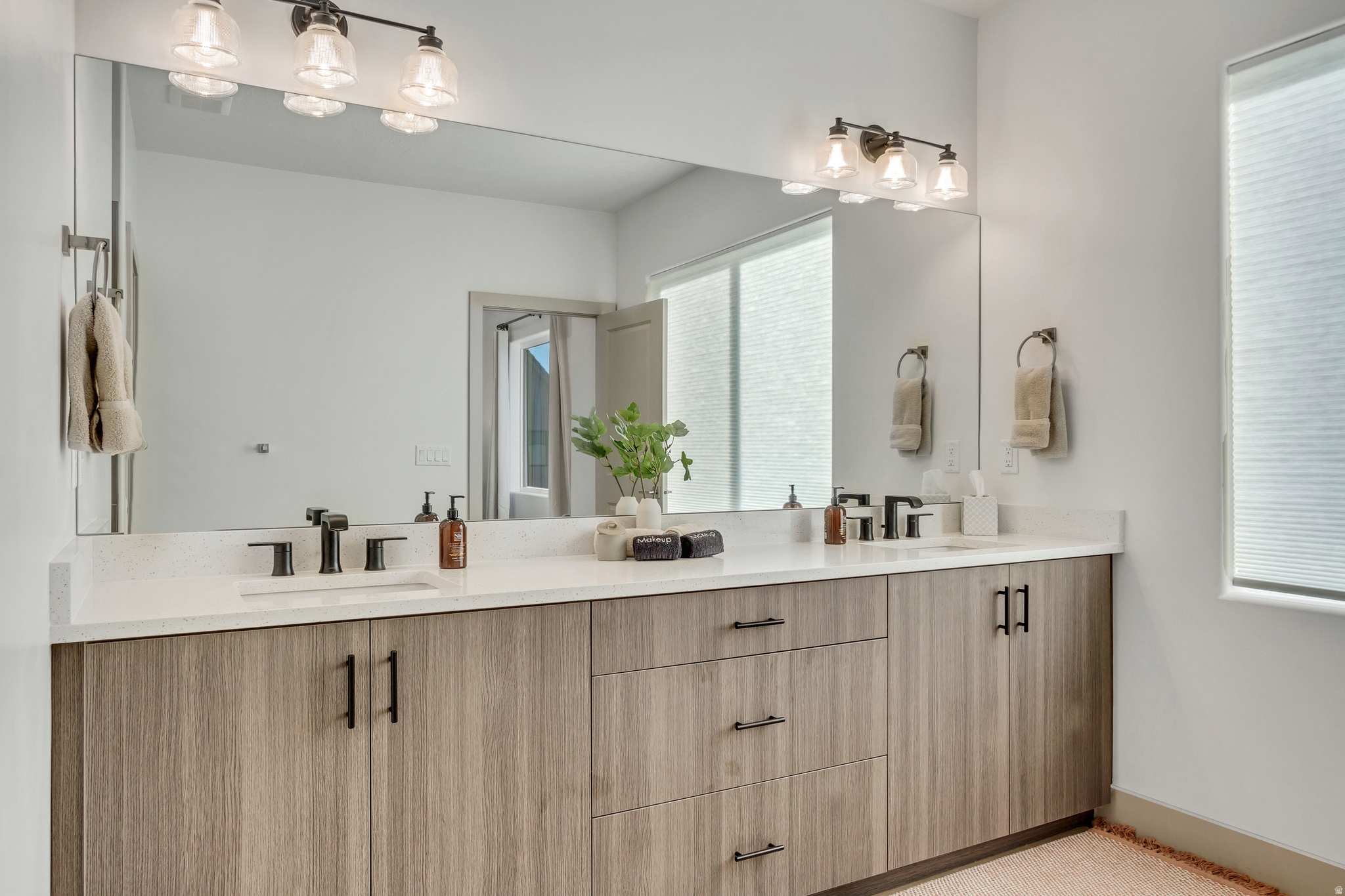 HERITAGE POINTE - Residential