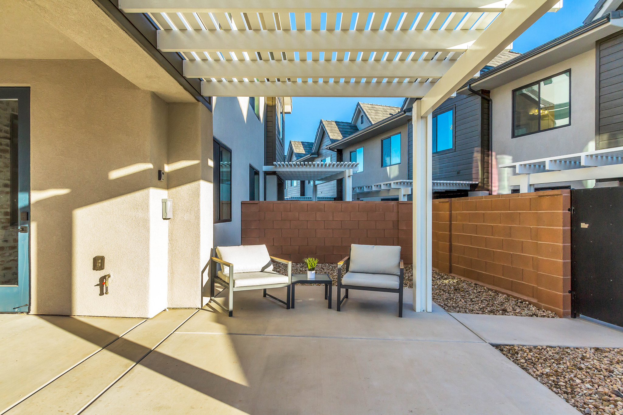 HERITAGE POINTE - Residential