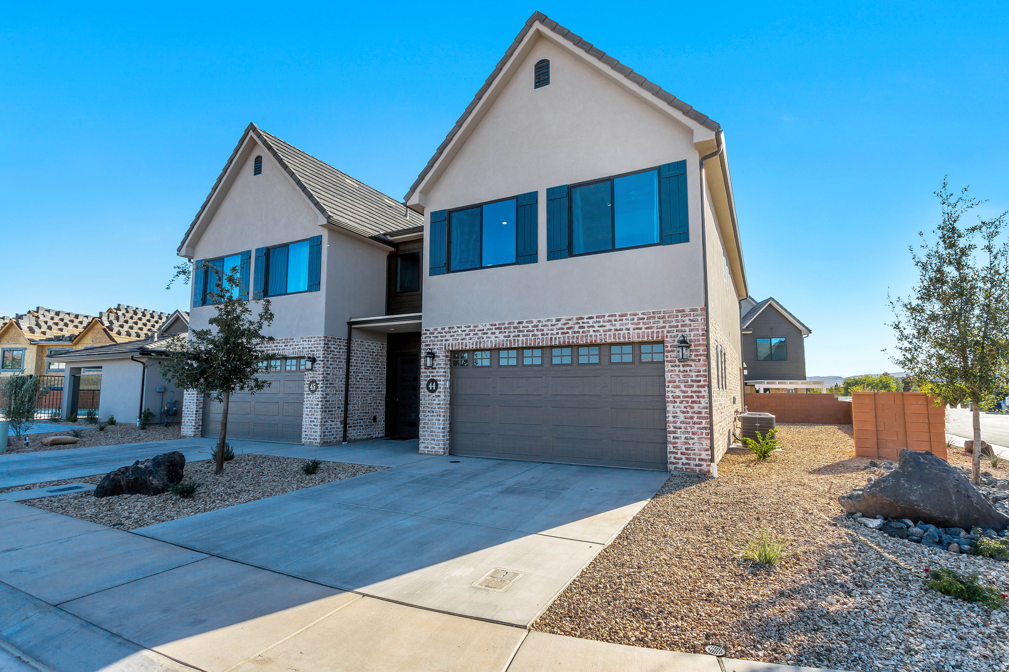 HERITAGE POINTE - Residential