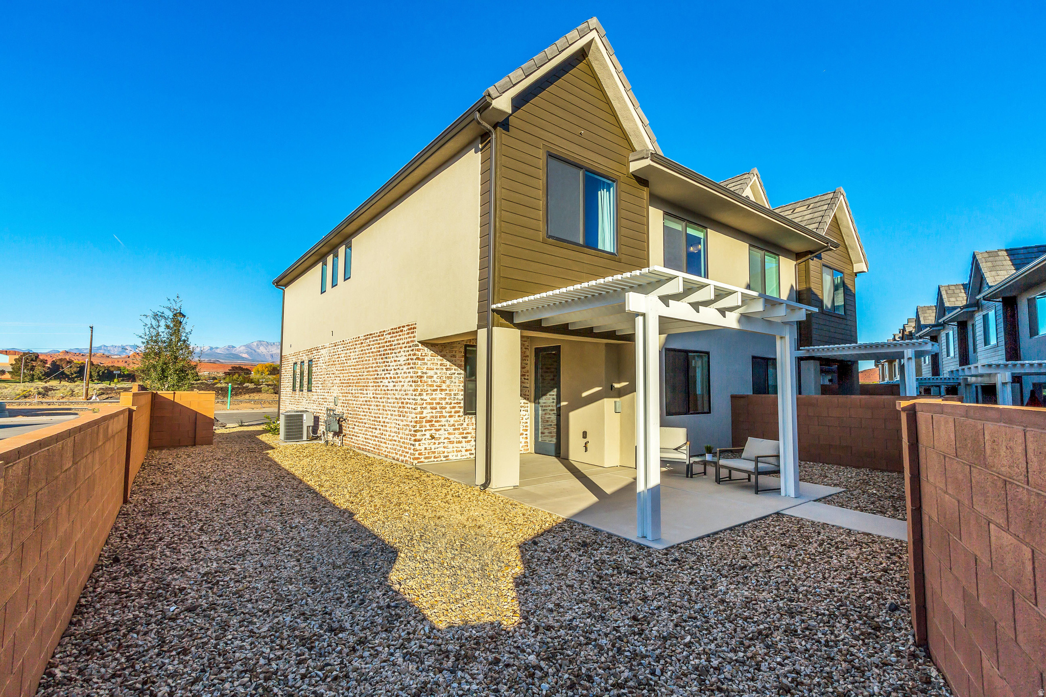 HERITAGE POINTE - Residential