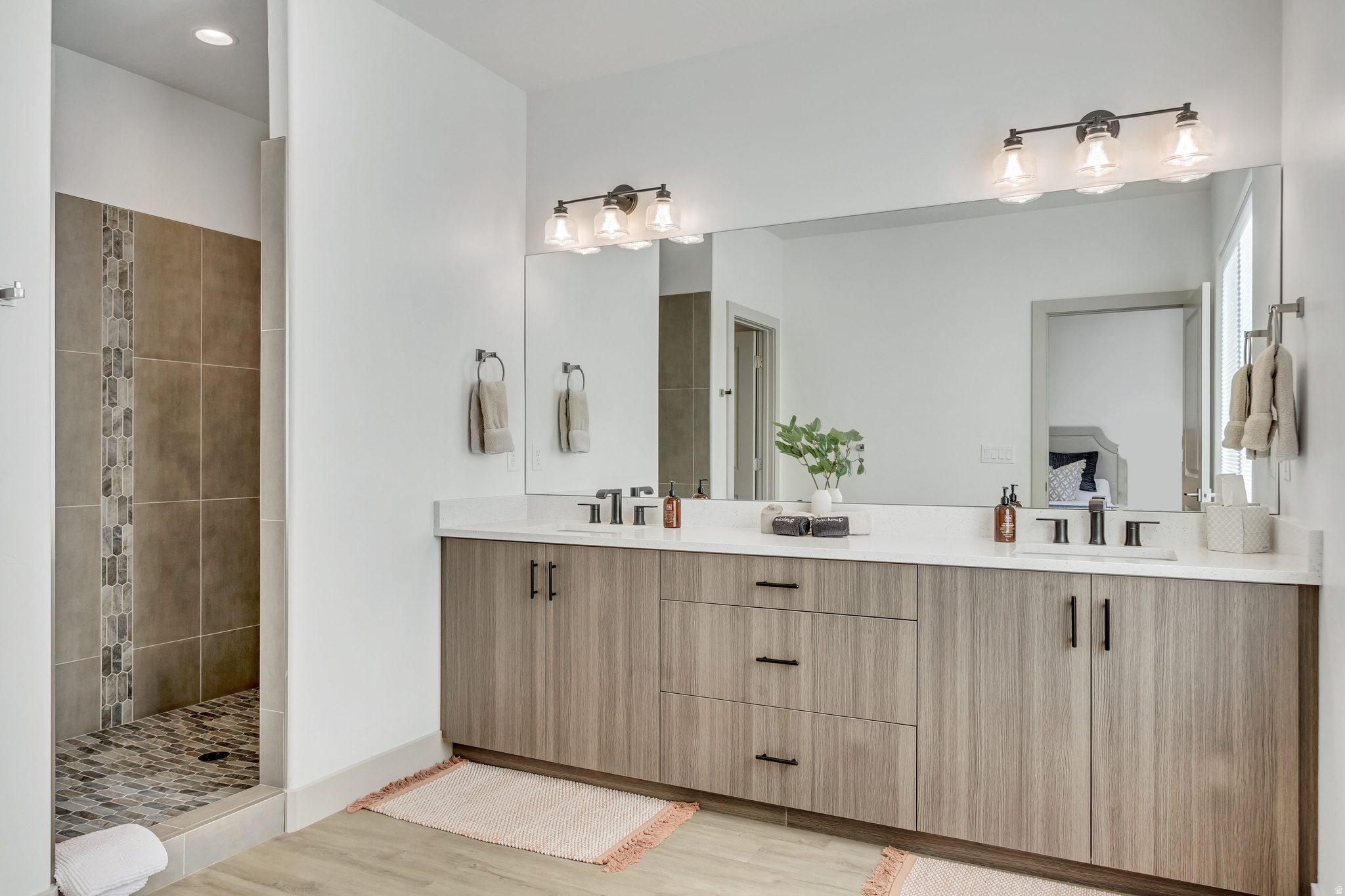 HERITAGE POINTE - Residential