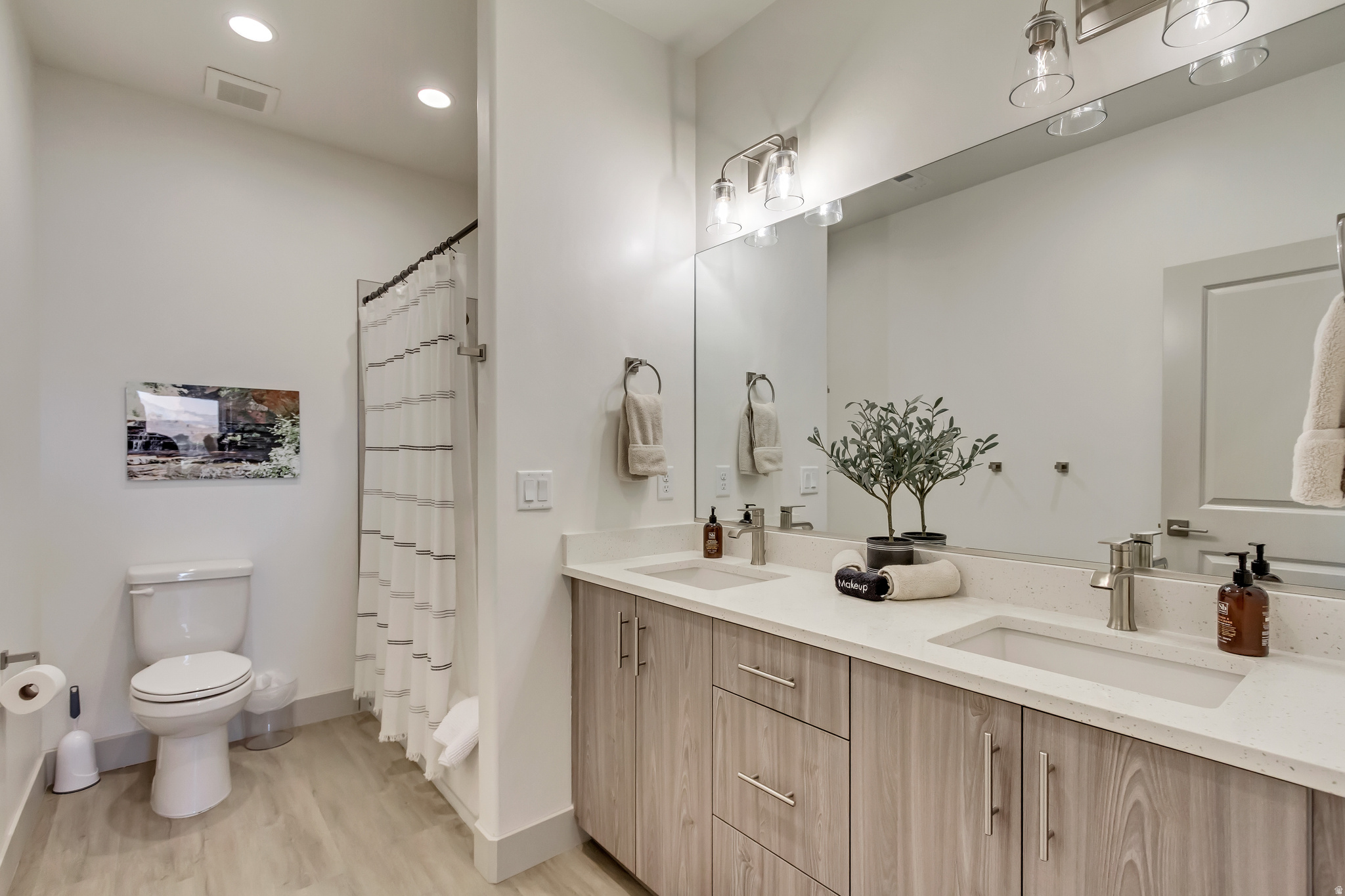 HERITAGE POINTE - Residential