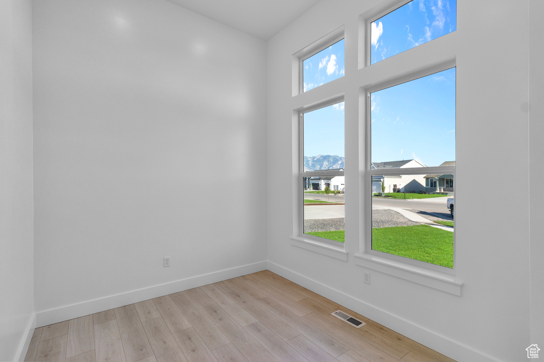 HART ESTATES - Residential
